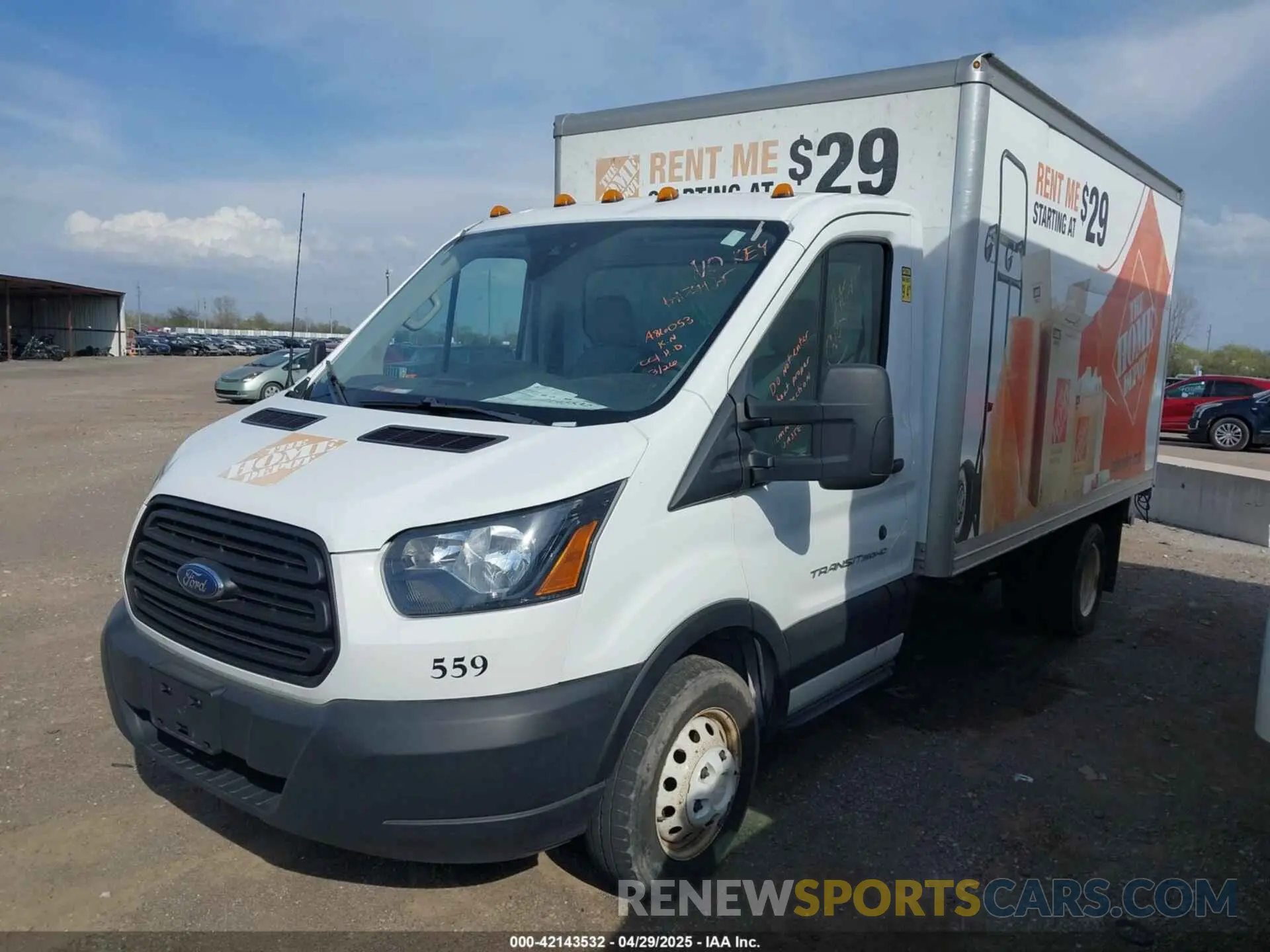 2 fotografías del automóvil dañado 1FDBF8ZM0KKA86053 FORD TRANSIT-350 CAB 2019