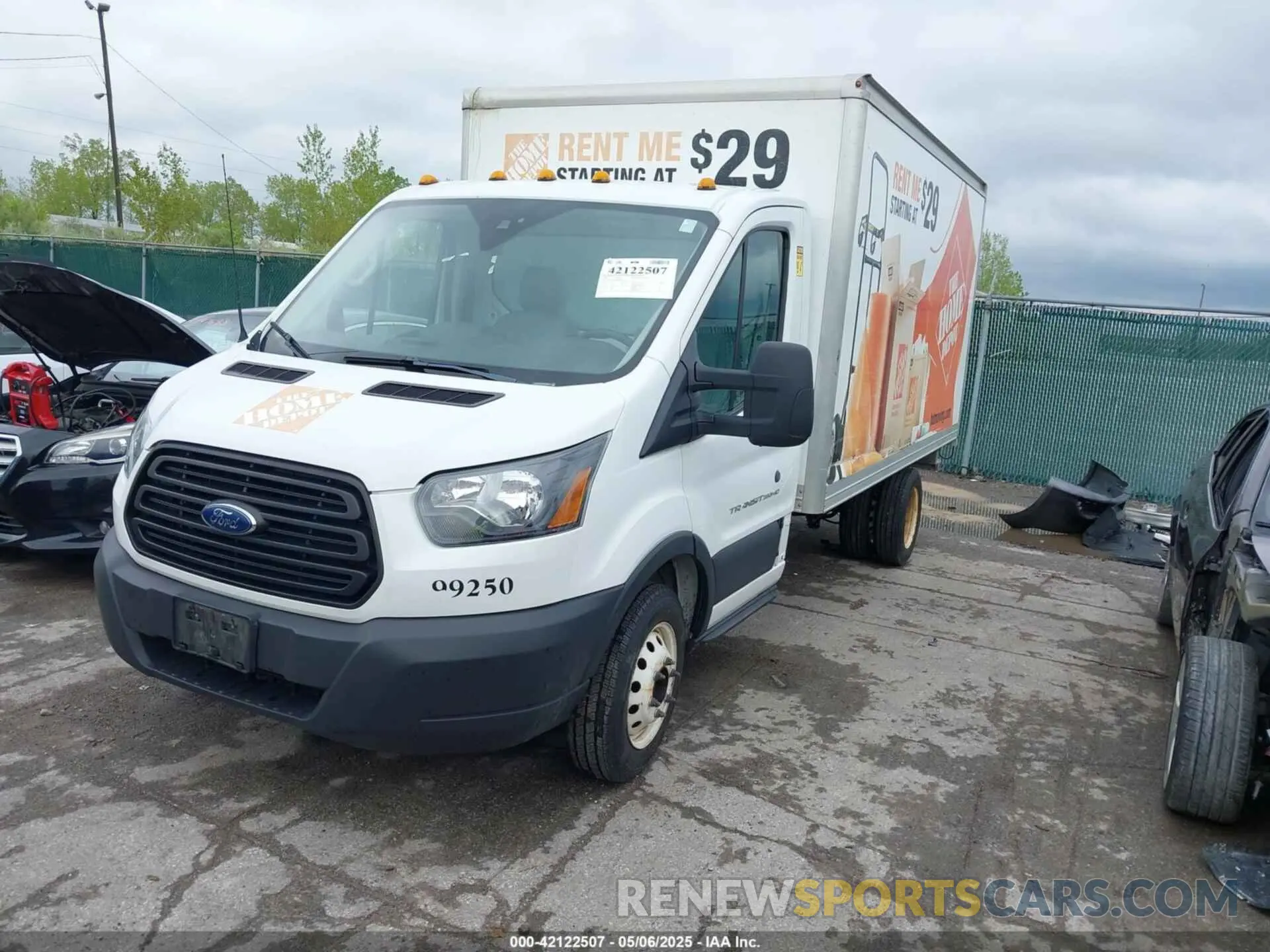 2 fotografías del automóvil dañado 1FDBF8ZM4KKA83933 FORD TRANSIT-350 CAB 2019