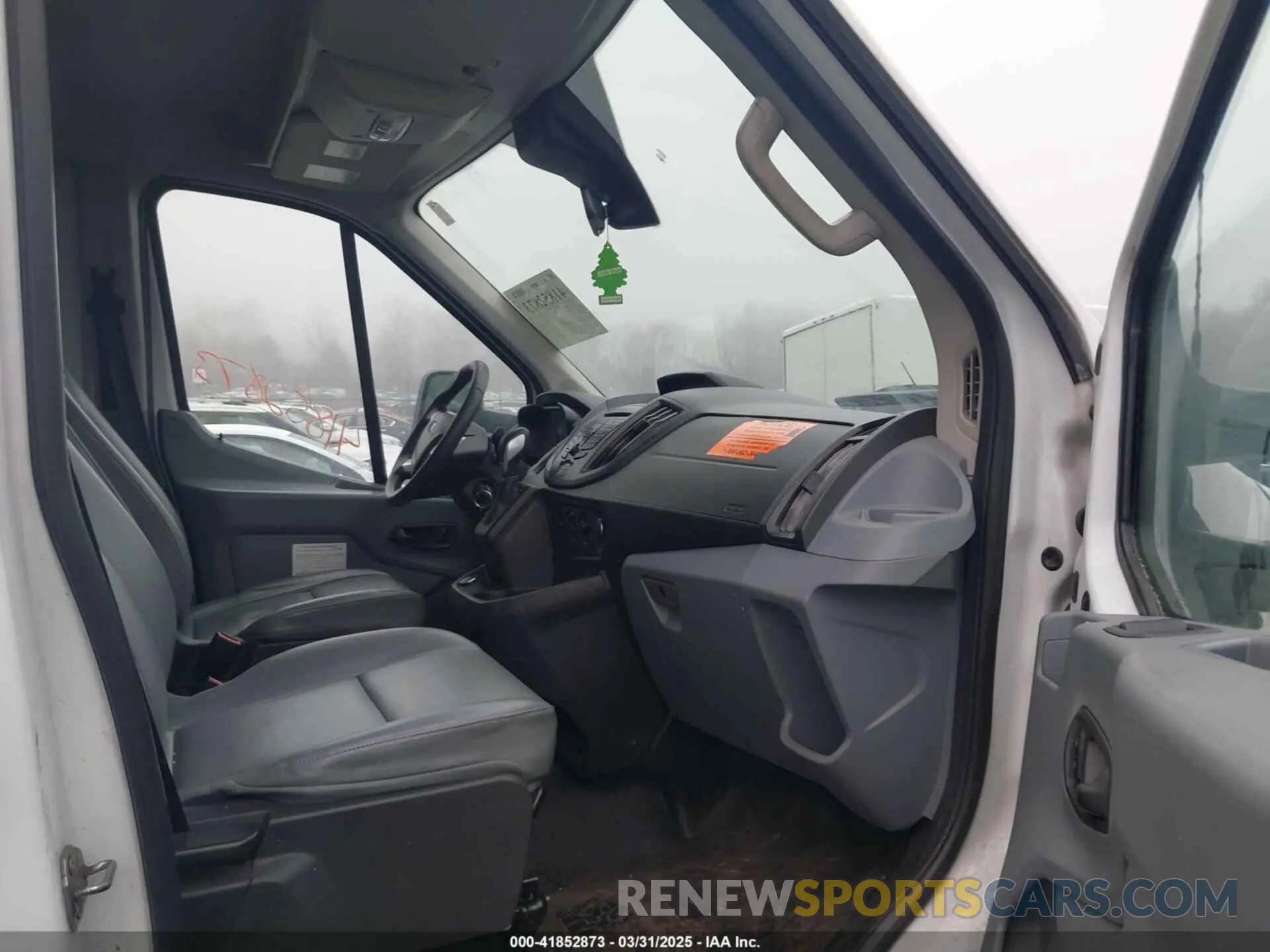 5 fotografías del automóvil dañado 1FDBF8ZM5KKA84024 FORD TRANSIT-350 CAB 2019
