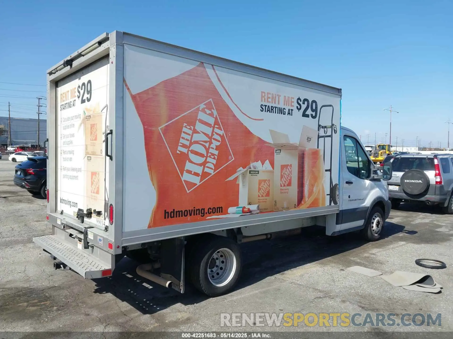 4 fotografías del automóvil dañado 1FDBF8ZM7KKA38548 FORD TRANSIT-350 CAB 2019