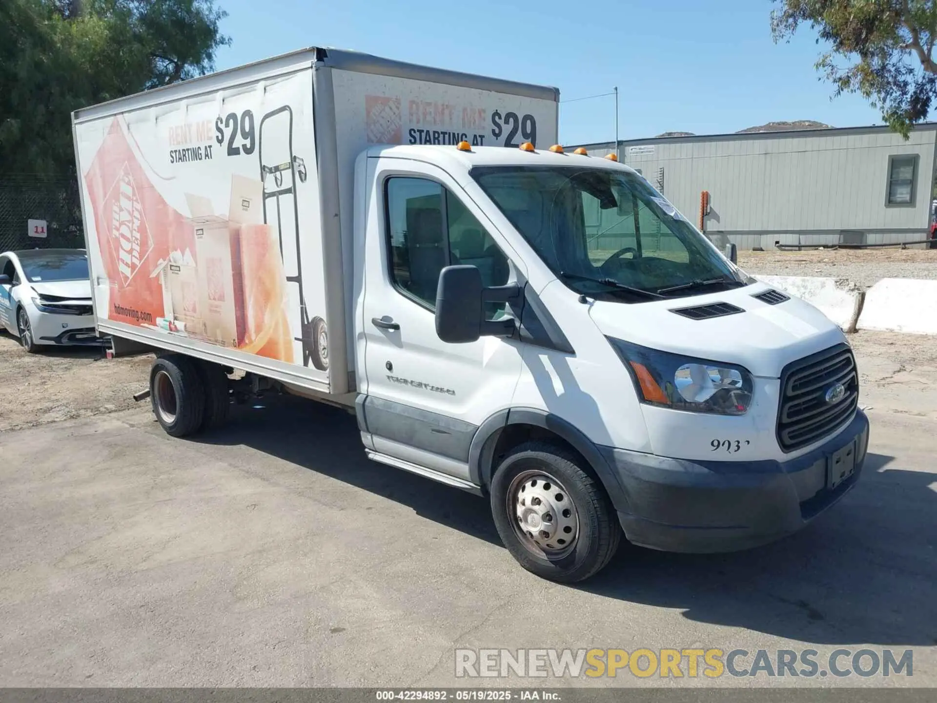 1 fotografías del automóvil dañado 1FDBF8ZM9KKA38549 FORD TRANSIT-350 CAB 2019