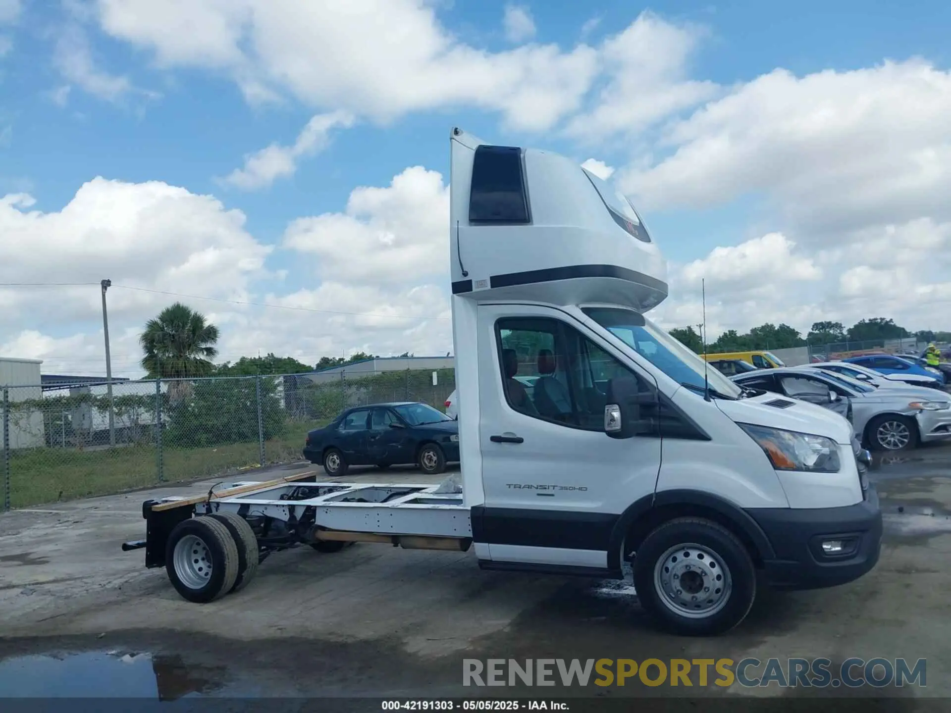 13 fotografías del automóvil dañado 1FDBF6ZG0PKB35192 FORD TRANSIT-350 CAB 2023