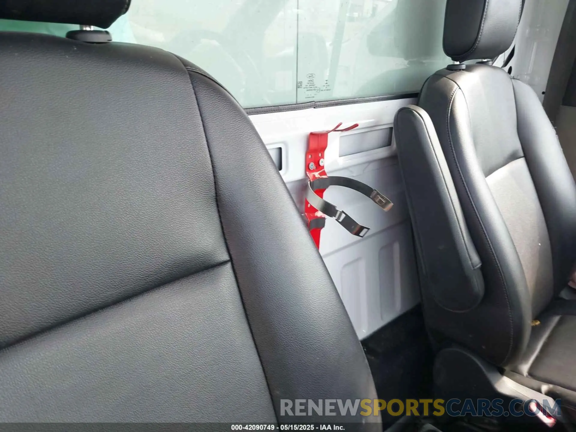 8 fotografías del automóvil dañado 1FDBF6ZG4PKA14505 FORD TRANSIT-350 CAB 2023