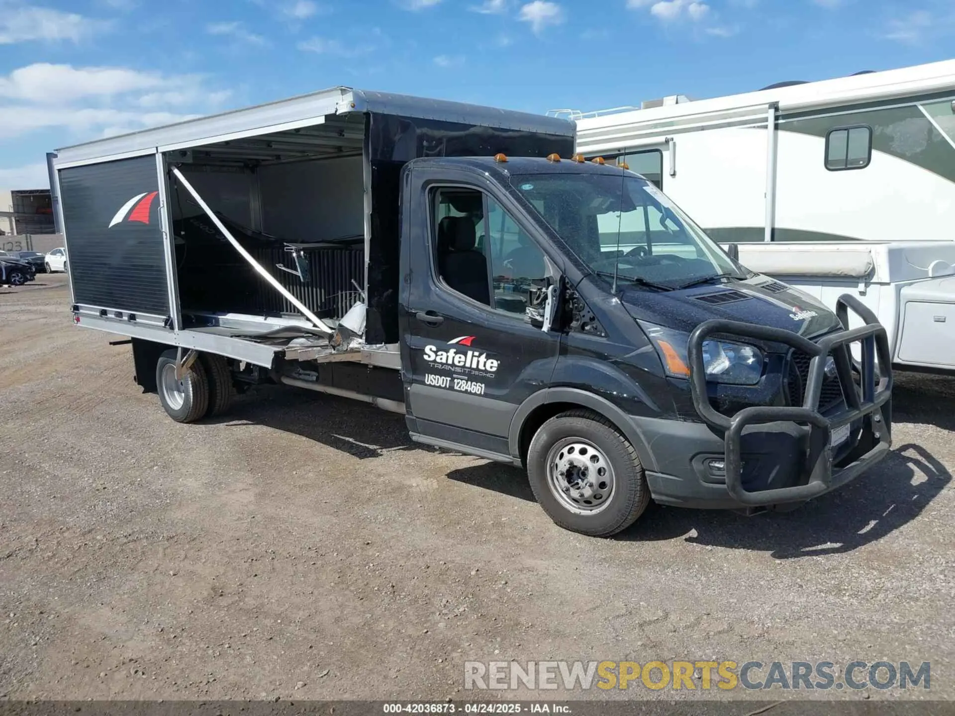 1 fotografías del automóvil dañado 1FDRU6ZG7PKA70801 FORD TRANSIT-350 CAB 2023