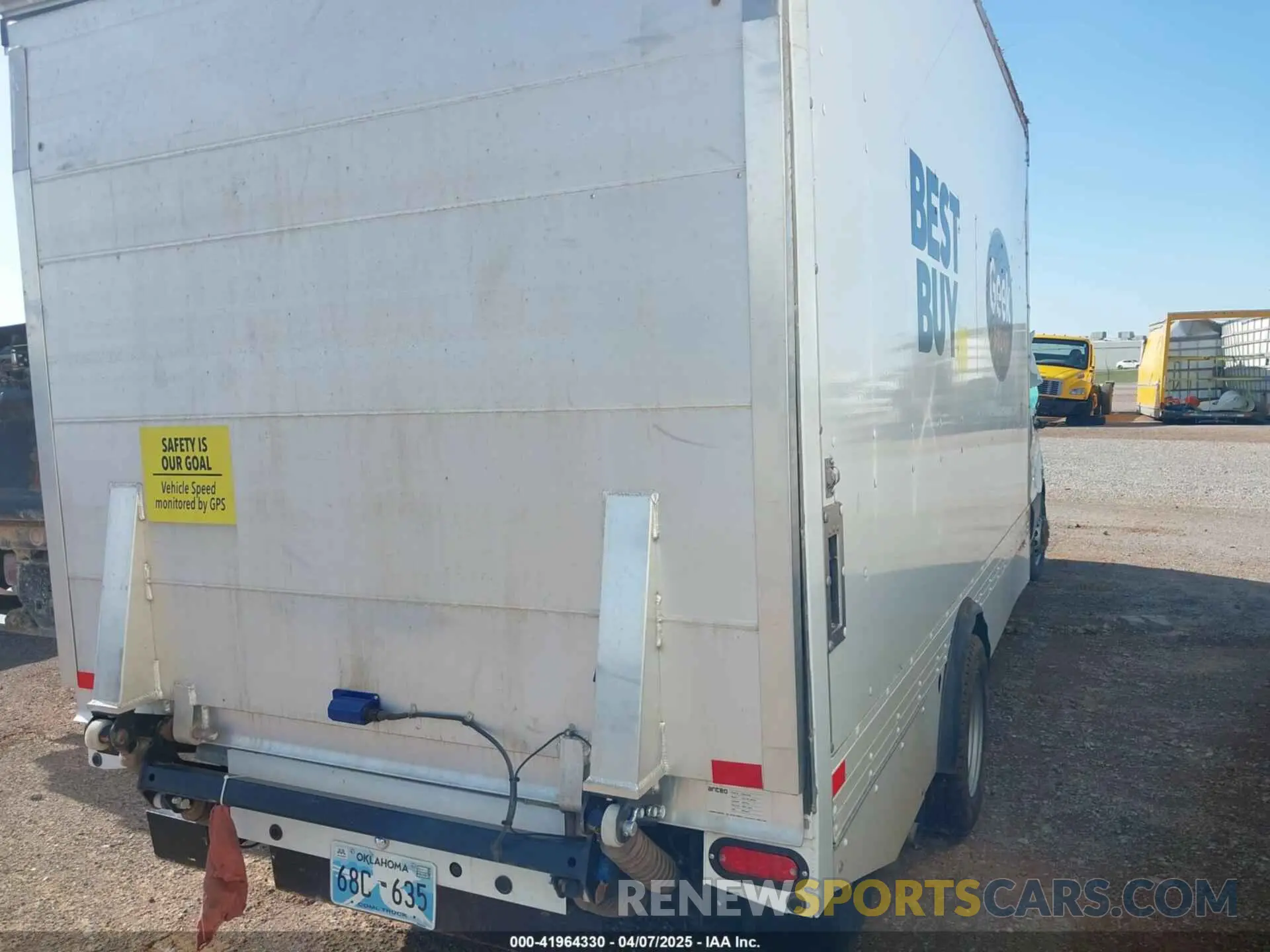 4 fotografías del automóvil dañado 1FDBF6Z81RKA22931 FORD TRANSIT-350 CAB 2024