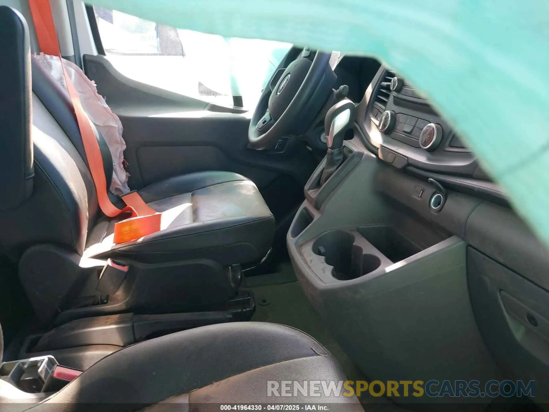 5 fotografías del automóvil dañado 1FDBF6Z81RKA22931 FORD TRANSIT-350 CAB 2024