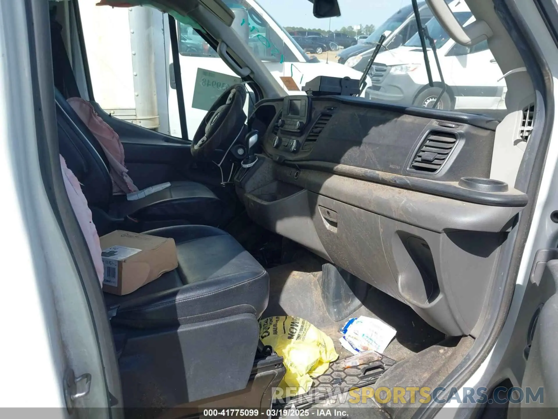 5 fotografías del automóvil dañado 1FTBW3X84LKA45648 FORD TRANSIT-350 CARGO VAN 2020