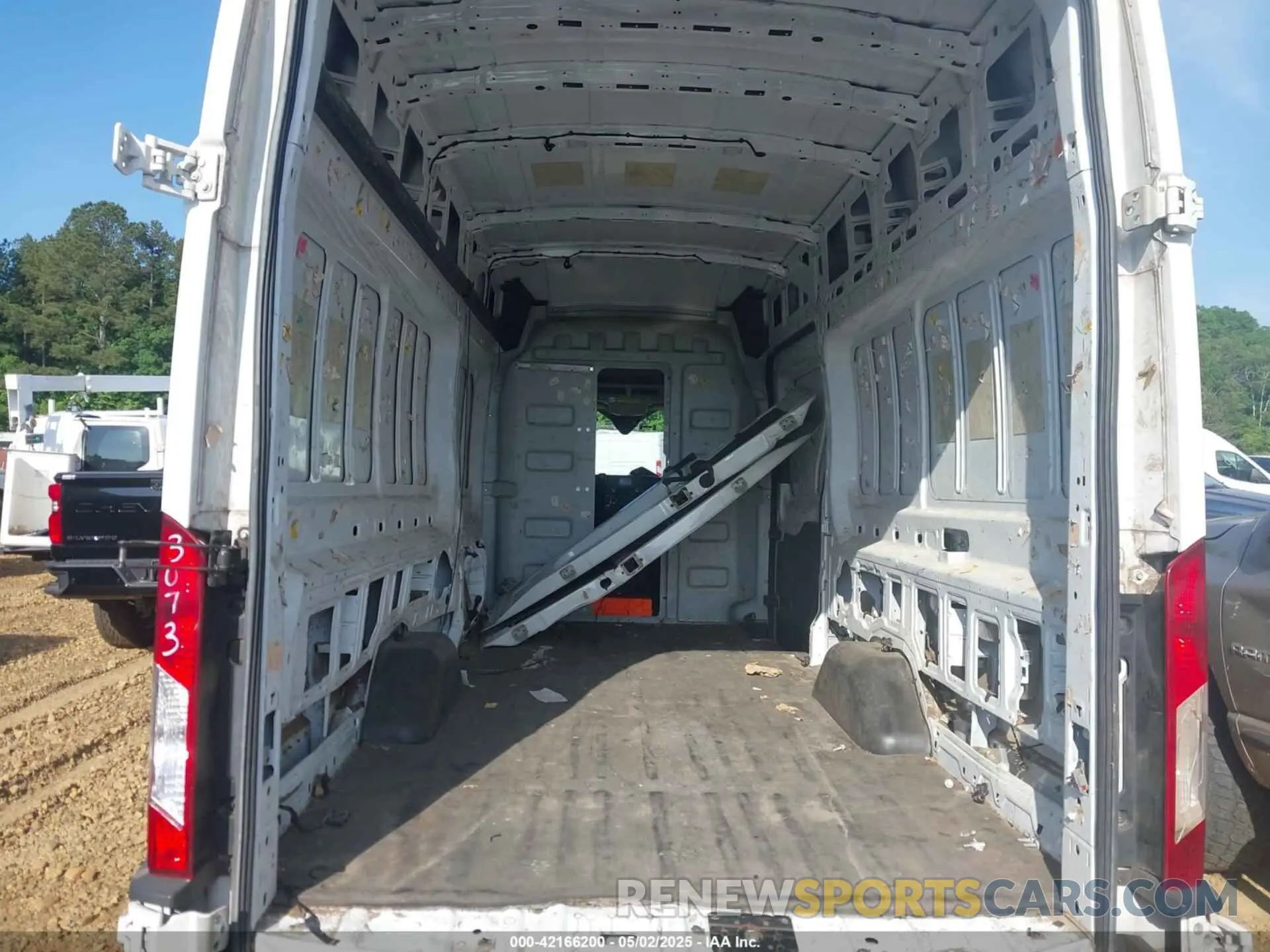 8 fotografías del automóvil dañado 1FTBW3X85LKA45660 FORD TRANSIT-350 CARGO VAN 2020