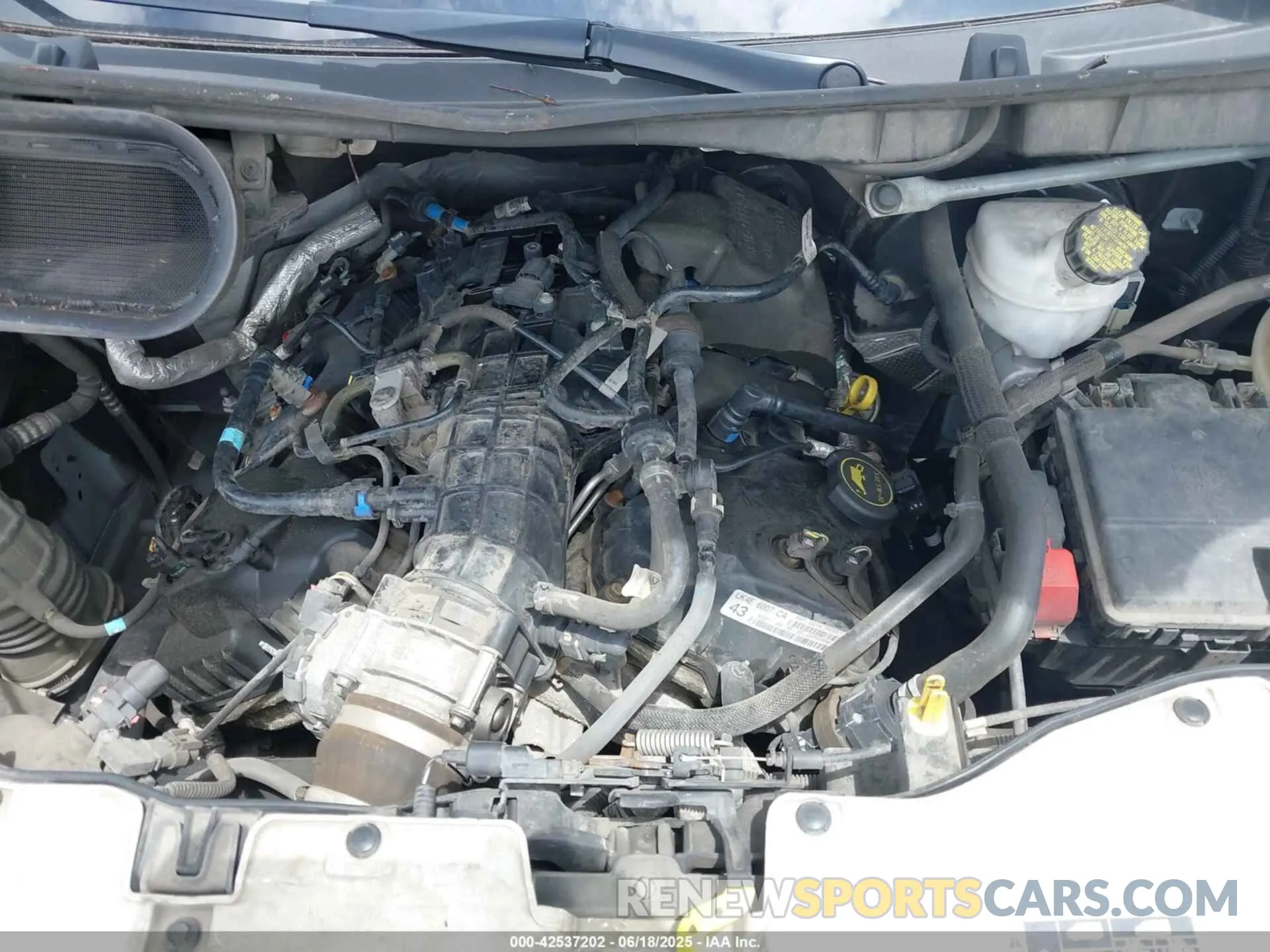 10 fotografías del automóvil dañado 1FTBW3XG0LKB35256 FORD TRANSIT-350 CARGO VAN 2020