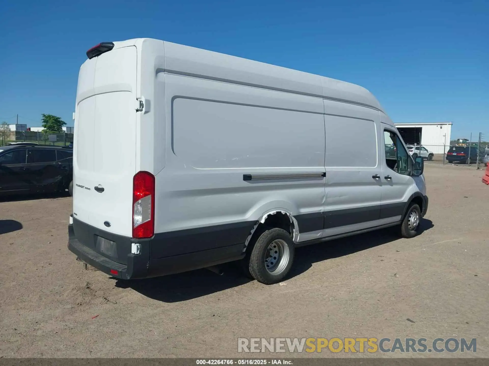 4 fotografías del automóvil dañado 1FTBF4XG6MKA37193 FORD TRANSIT-350 CARGO VAN 2021