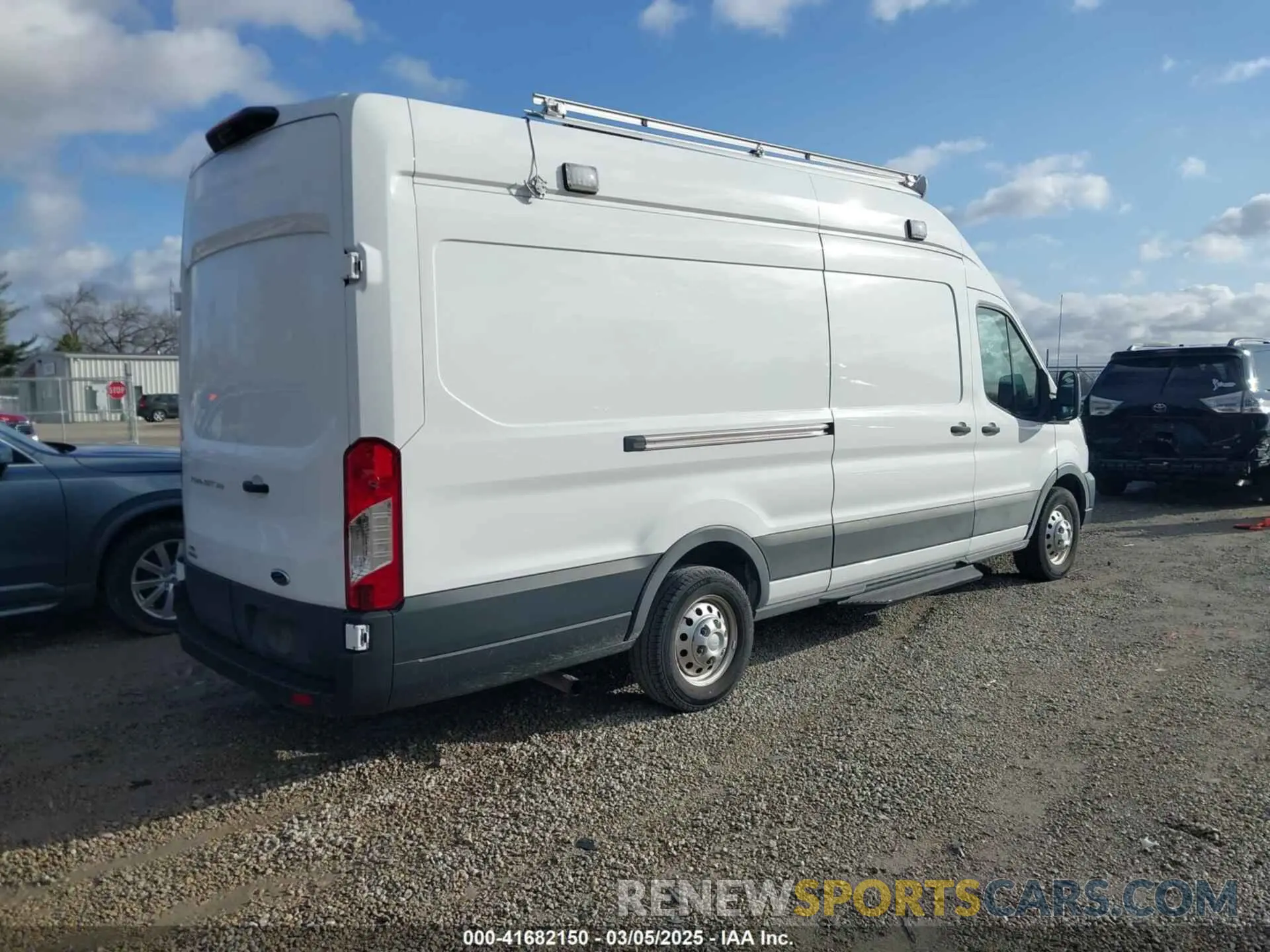 4 fotografías del automóvil dañado 1FTBW3UG1NKA74071 FORD TRANSIT-350 CARGO VAN 2022
