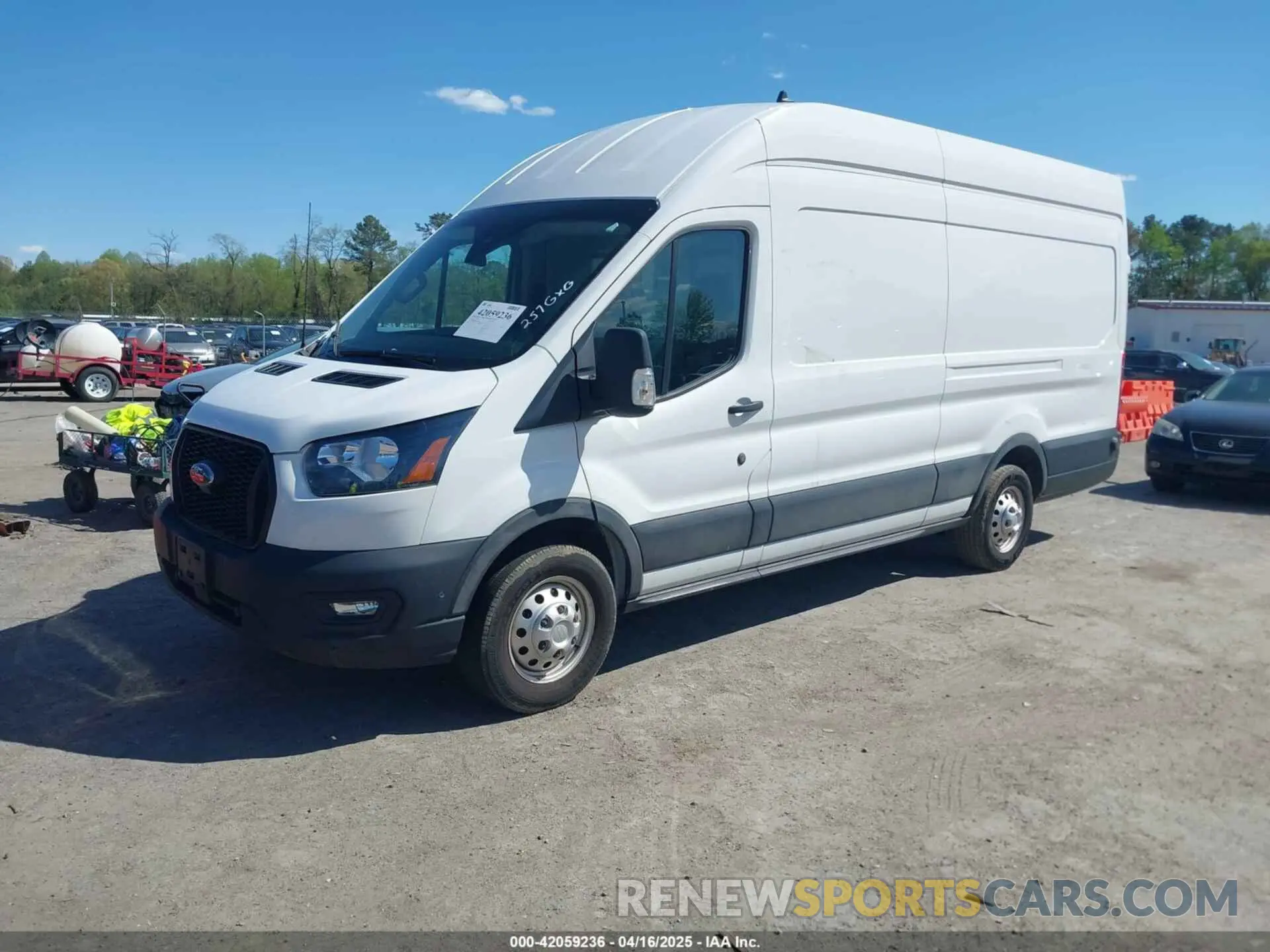 2 fotografías del automóvil dañado 1FTBW3X80NKA69156 FORD TRANSIT-350 CARGO VAN 2022