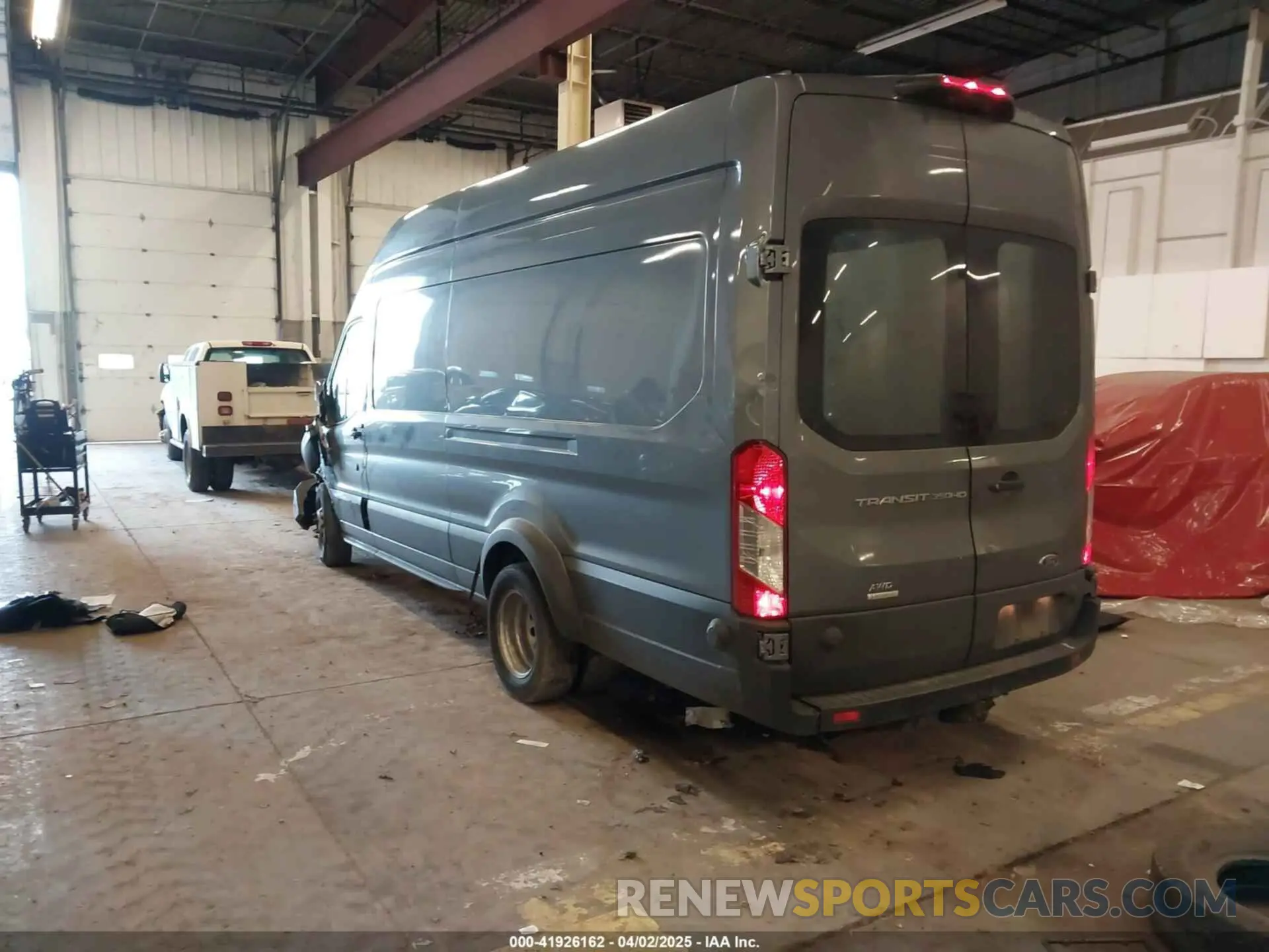 3 fotografías del automóvil dañado 1FTRU8UG6NKA48048 FORD TRANSIT-350 CARGO VAN 2022