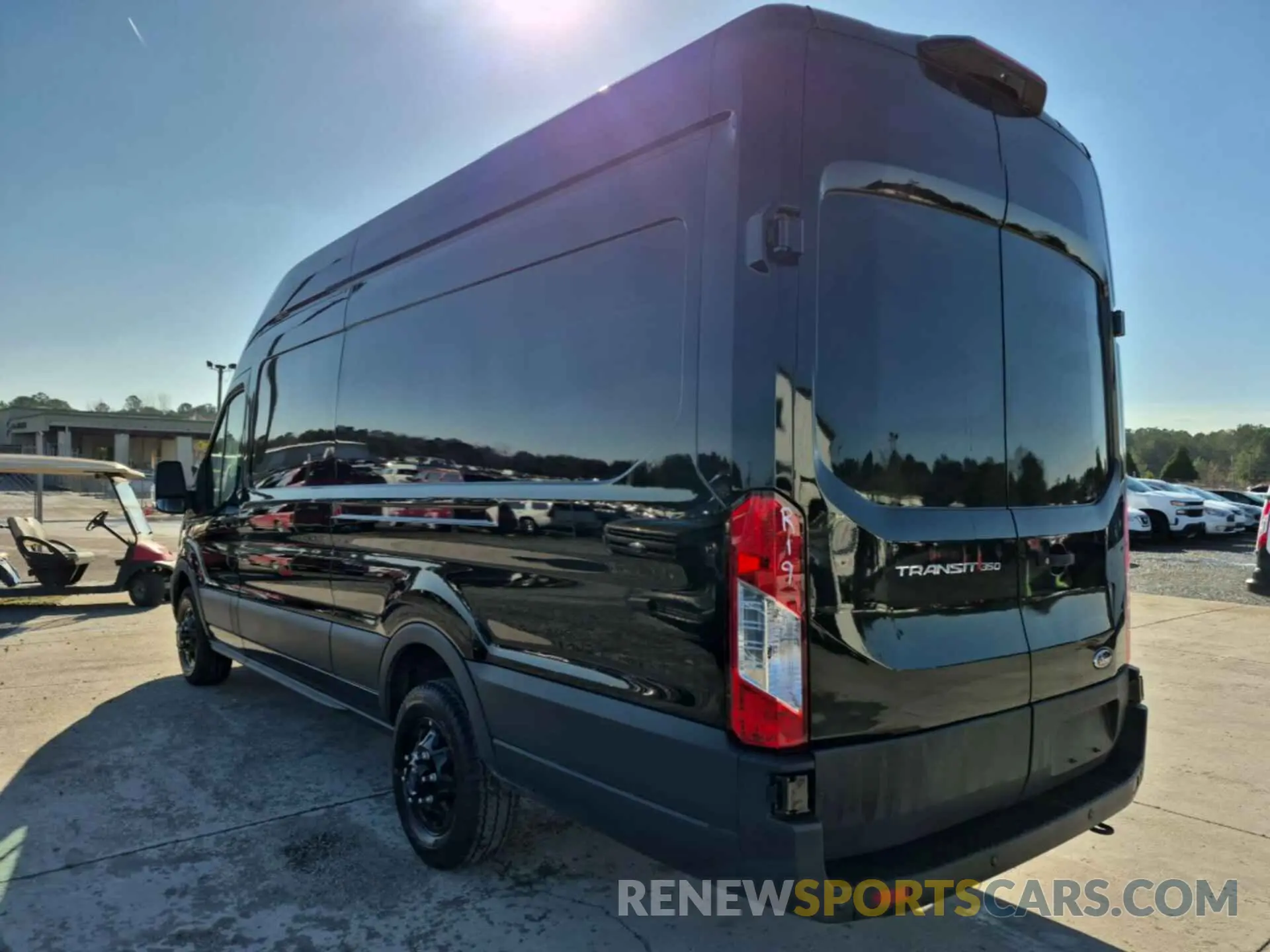 5 fotografías del automóvil dañado 1FTBW3X84PKB74009 FORD TRANSIT-350 CARGO VAN 2023