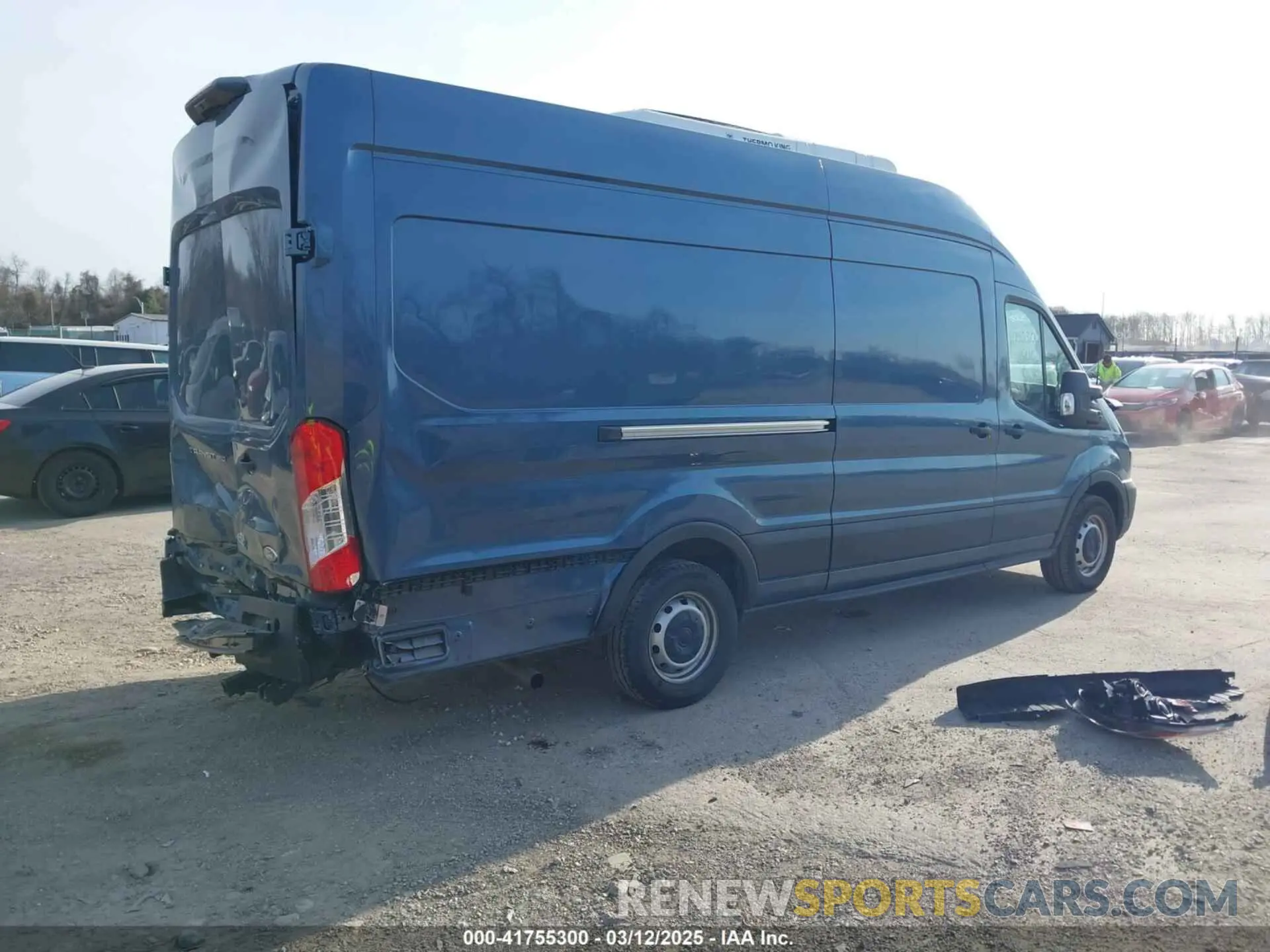 4 fotografías del automóvil dañado 1FTBW3X85PKC12640 FORD TRANSIT-350 CARGO VAN 2023