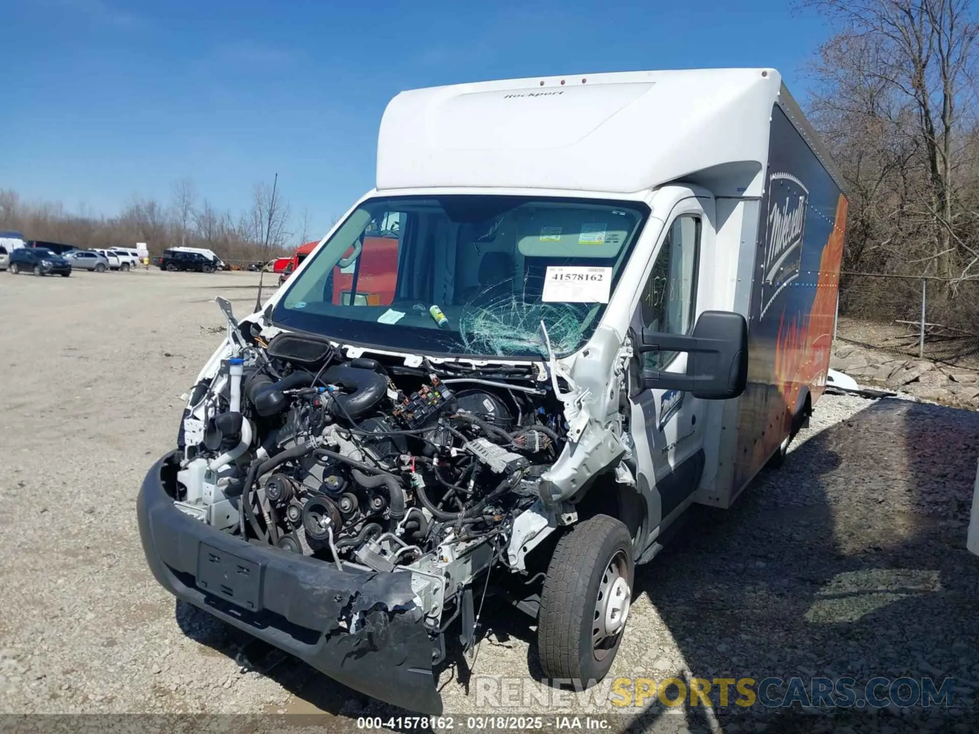 2 fotografías del automóvil dañado 1FDBF9PM6KKB48449 FORD TRANSIT-350 CUTAWAY 2019