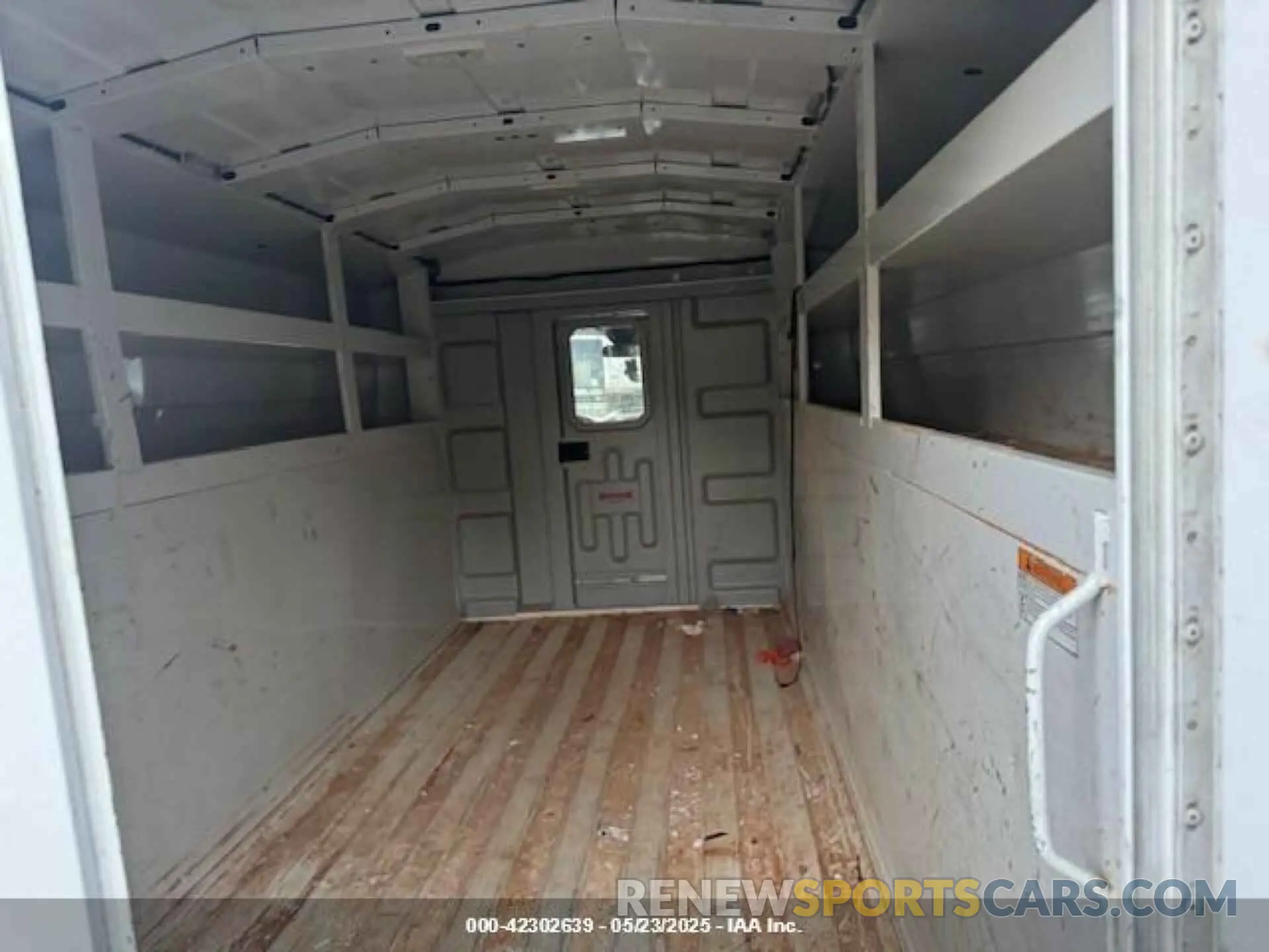 11 fotografías del automóvil dañado 1FDBW5PM5KKA21264 FORD TRANSIT-350 CUTAWAY 2019