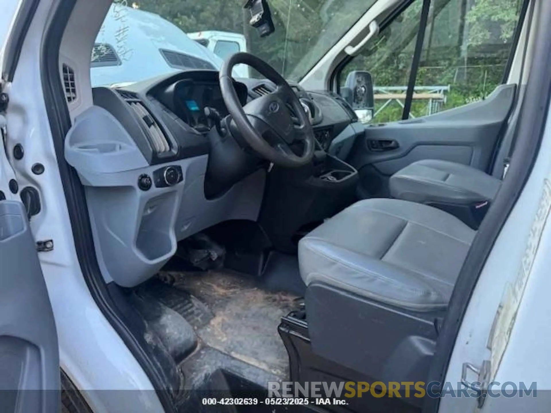5 fotografías del automóvil dañado 1FDBW5PM5KKA21264 FORD TRANSIT-350 CUTAWAY 2019