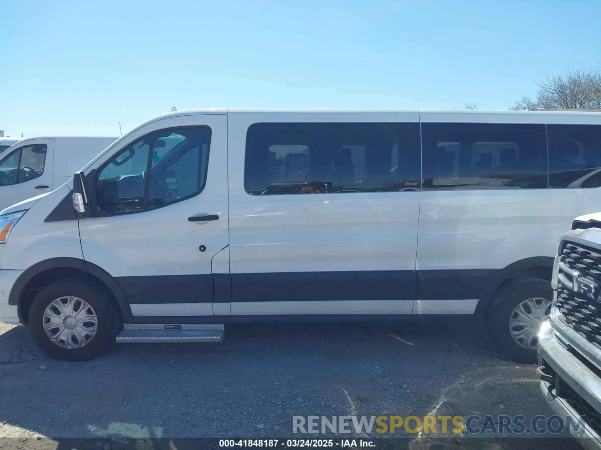 14 fotografías del automóvil dañado 1FBAX2Y86LKA23463 FORD TRANSIT-350 PASSENGER VAN 2020