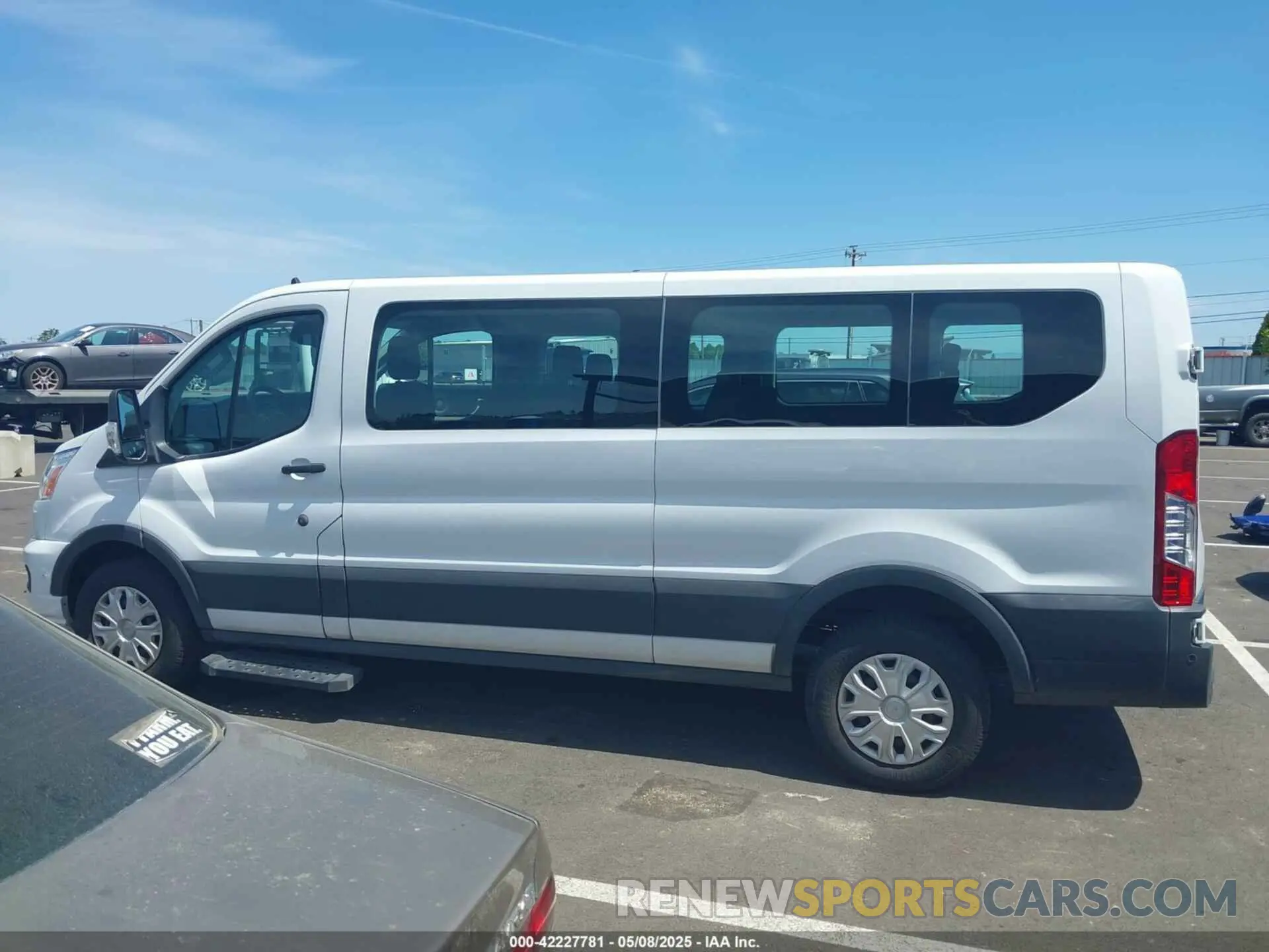 14 fotografías del automóvil dañado 1FBAX2Y81MKA64794 FORD TRANSIT-350 PASSENGER VAN 2021