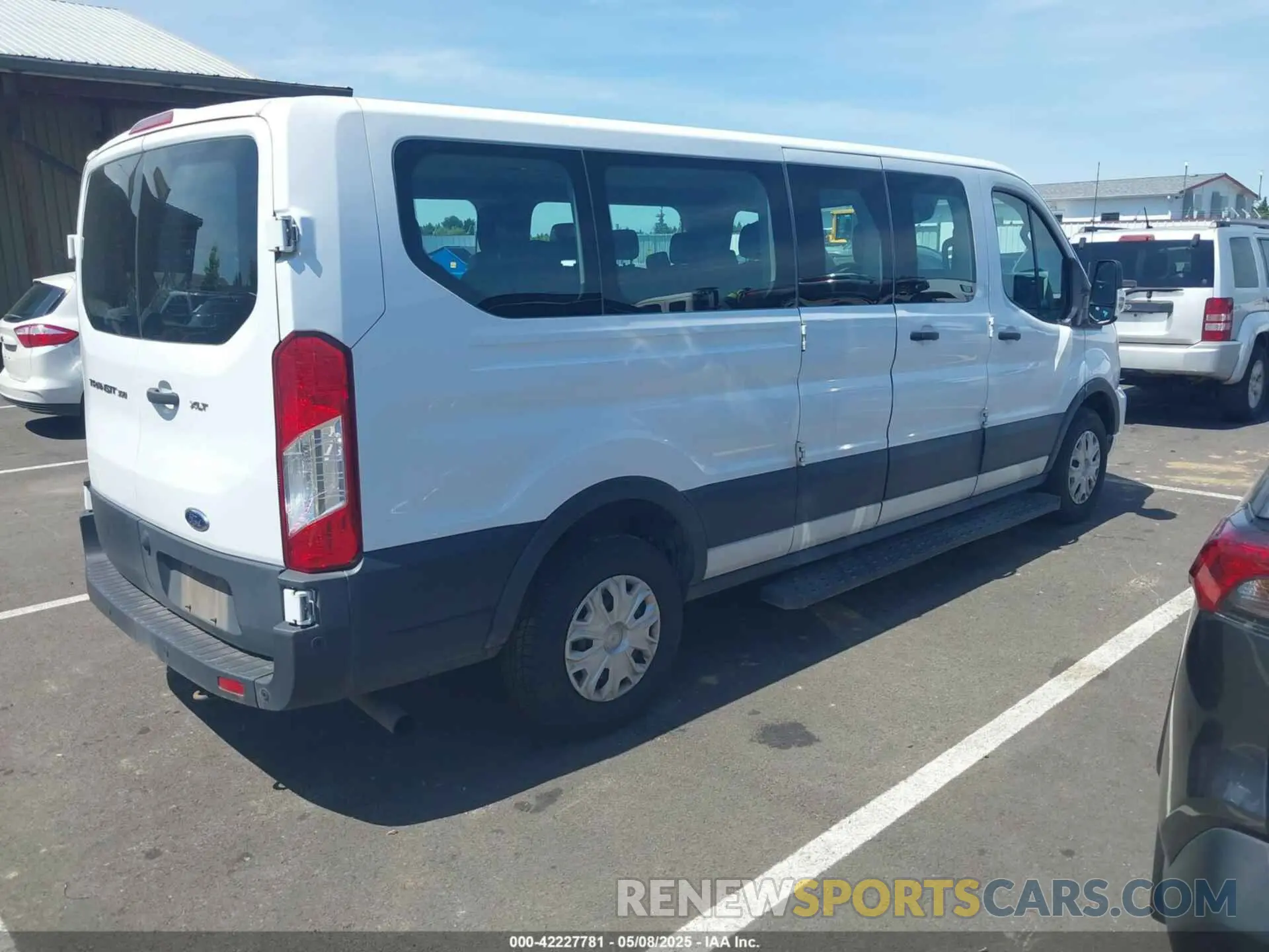 4 fotografías del automóvil dañado 1FBAX2Y81MKA64794 FORD TRANSIT-350 PASSENGER VAN 2021