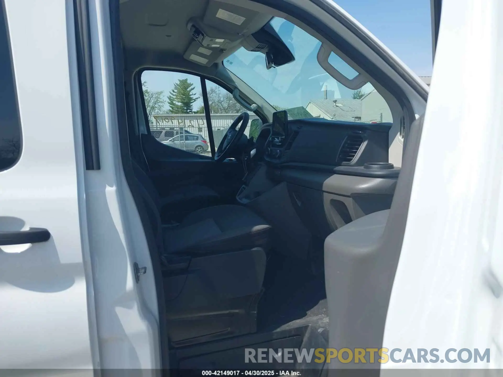 5 fotografías del automóvil dañado 1FBAX2Y84MKA14973 FORD TRANSIT-350 PASSENGER VAN 2021