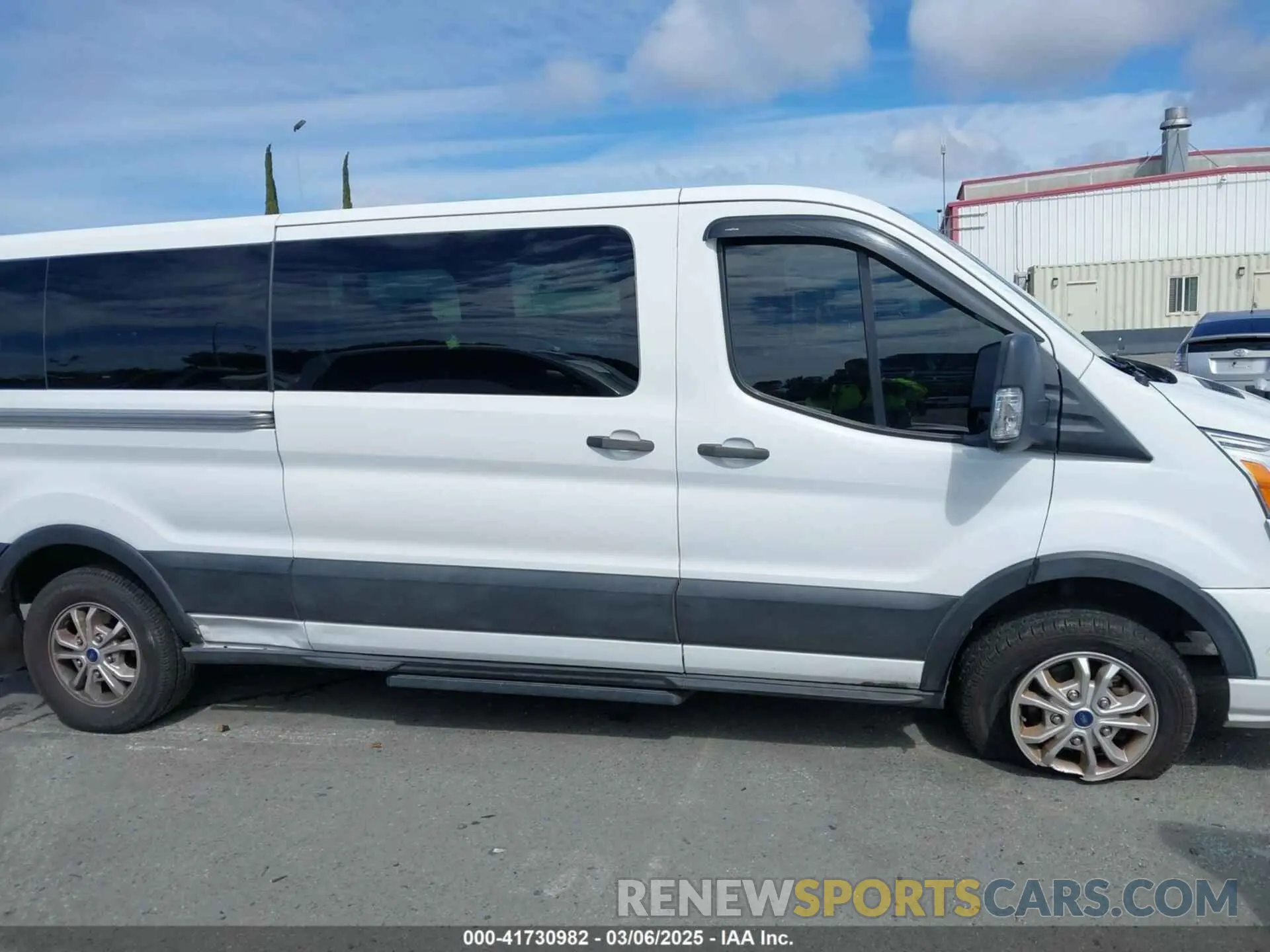 13 fotografías del automóvil dañado 1FBAX2Y88MKA15155 FORD TRANSIT-350 PASSENGER VAN 2021