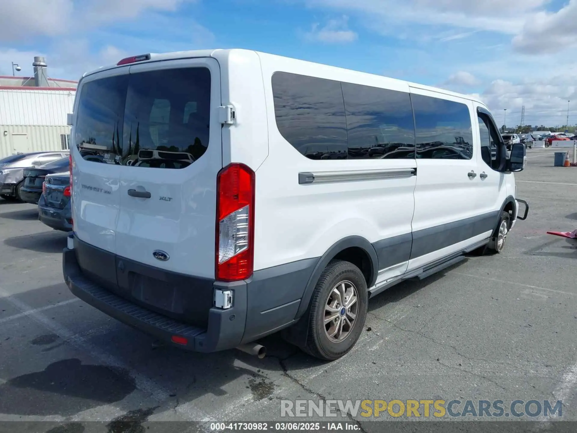 4 fotografías del automóvil dañado 1FBAX2Y88MKA15155 FORD TRANSIT-350 PASSENGER VAN 2021