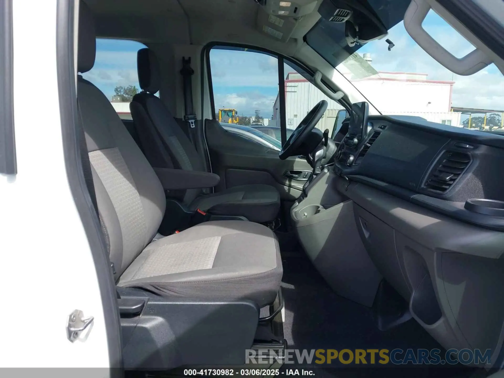 5 fotografías del automóvil dañado 1FBAX2Y88MKA15155 FORD TRANSIT-350 PASSENGER VAN 2021