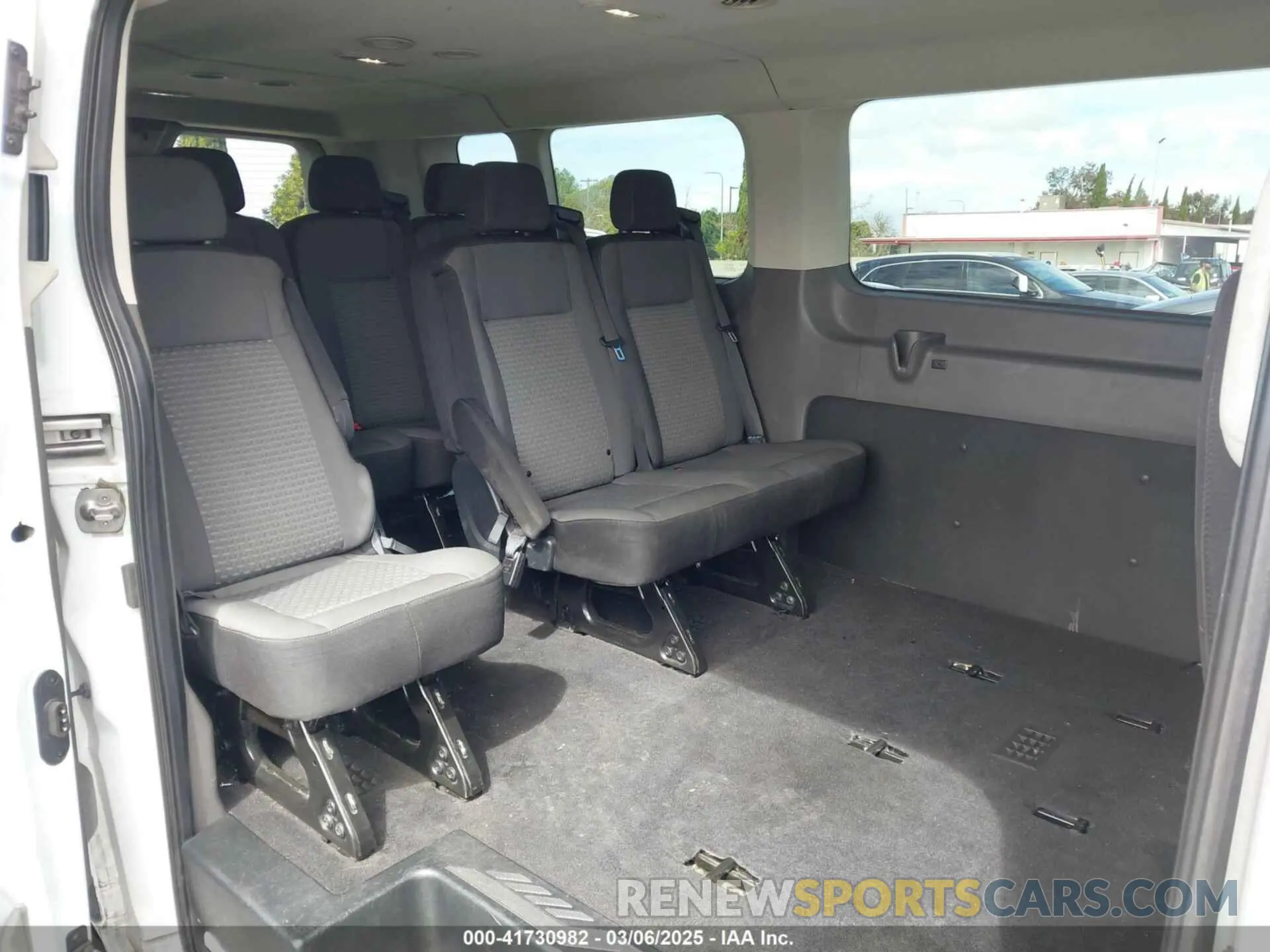 8 fotografías del automóvil dañado 1FBAX2Y88MKA15155 FORD TRANSIT-350 PASSENGER VAN 2021