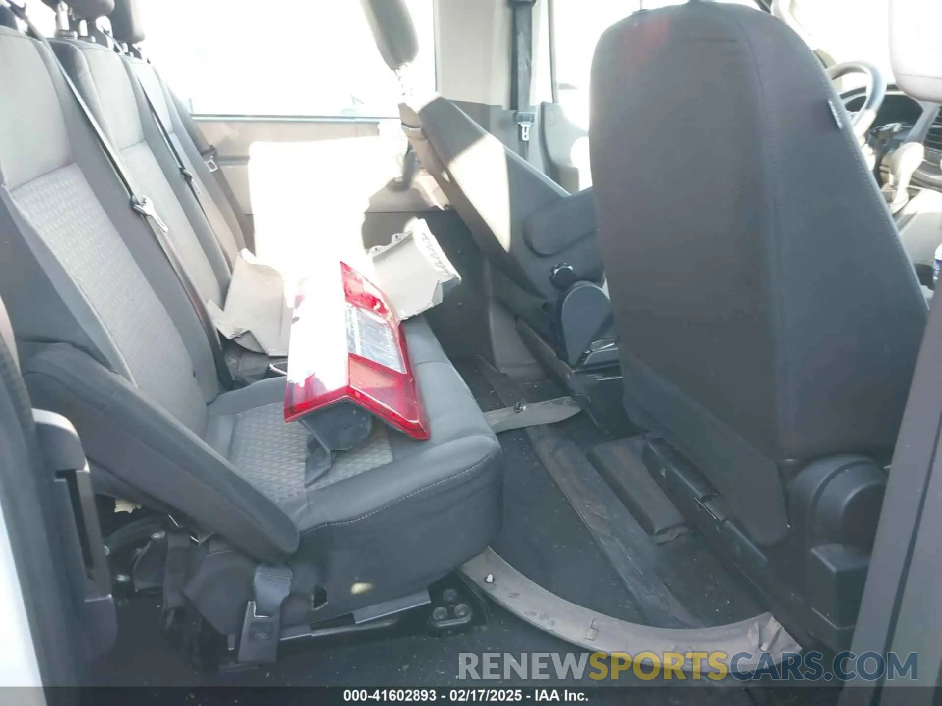 8 fotografías del automóvil dañado 1FBAX2Y89MKA49850 FORD TRANSIT-350 PASSENGER VAN 2021