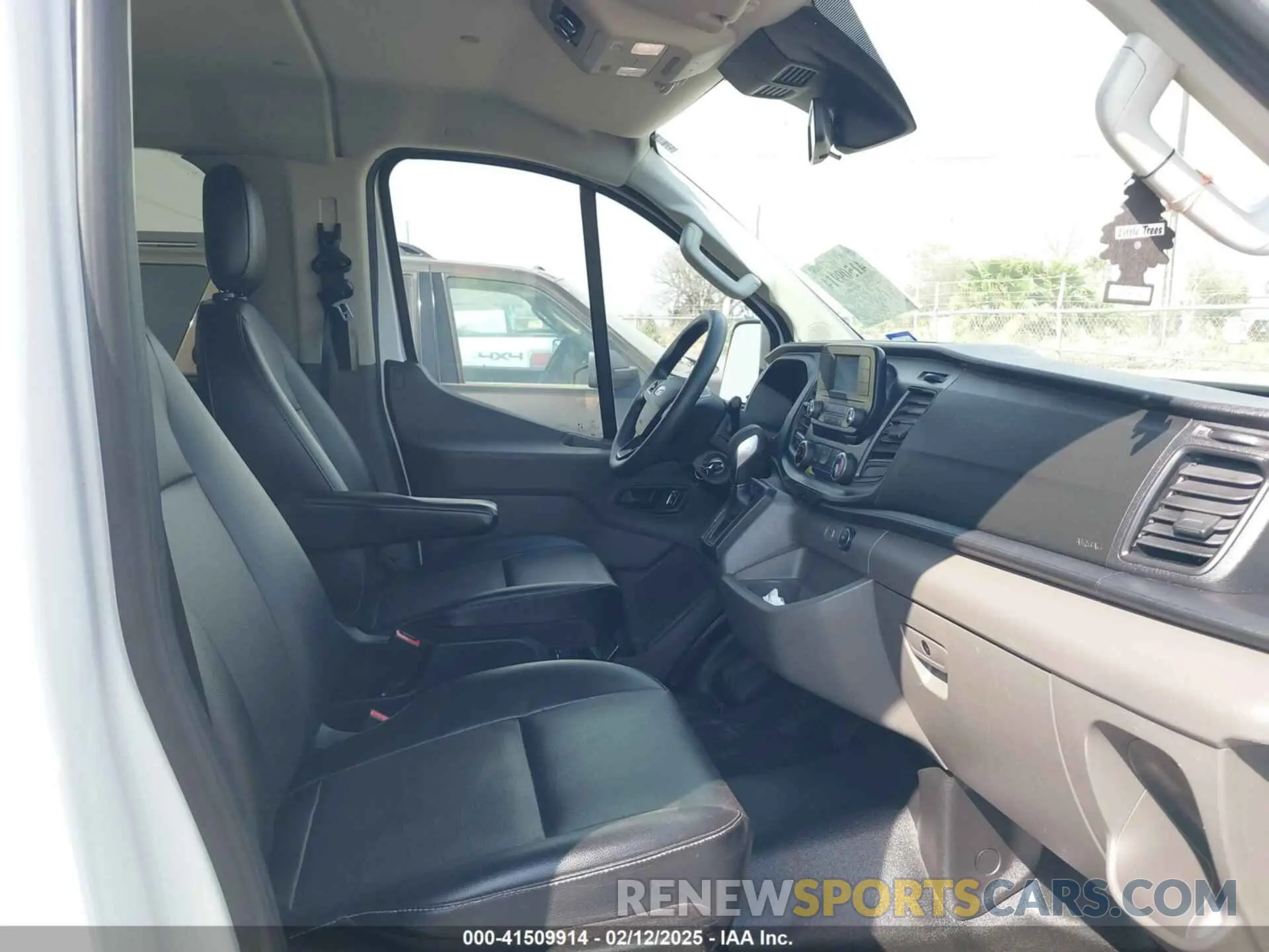 5 fotografías del automóvil dañado 1FBAX2Y85NKA67540 FORD TRANSIT-350 PASSENGER VAN 2022