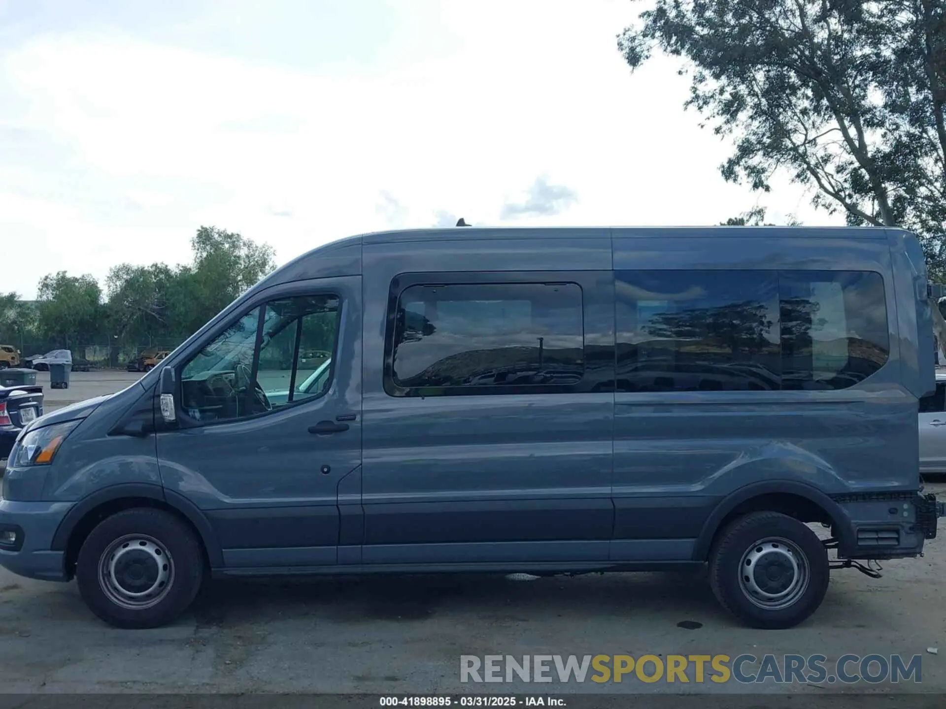 14 fotografías del automóvil dañado 1FBAX2C82PKB58582 FORD TRANSIT-350 PASSENGER VAN 2023