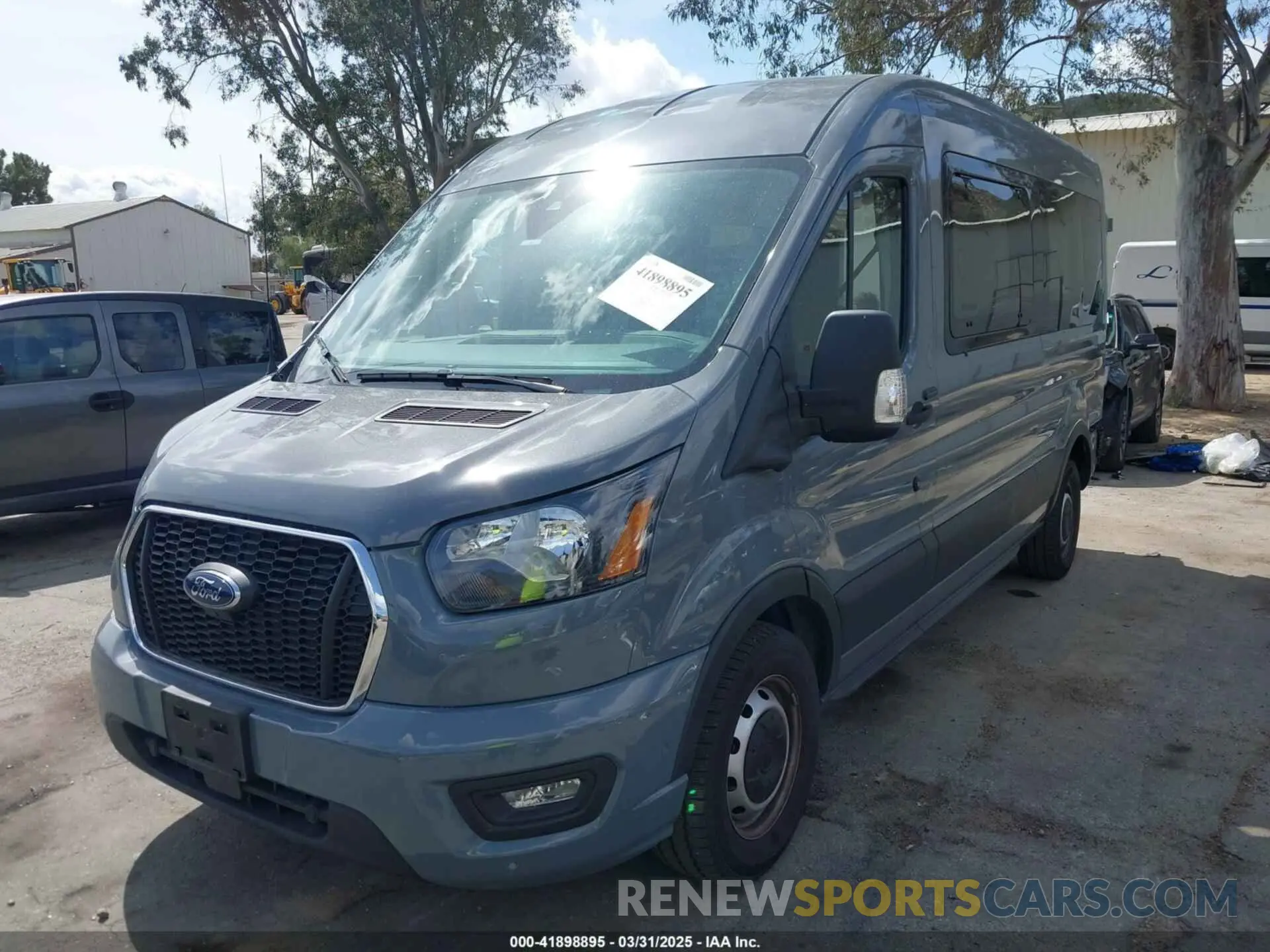 2 fotografías del automóvil dañado 1FBAX2C82PKB58582 FORD TRANSIT-350 PASSENGER VAN 2023