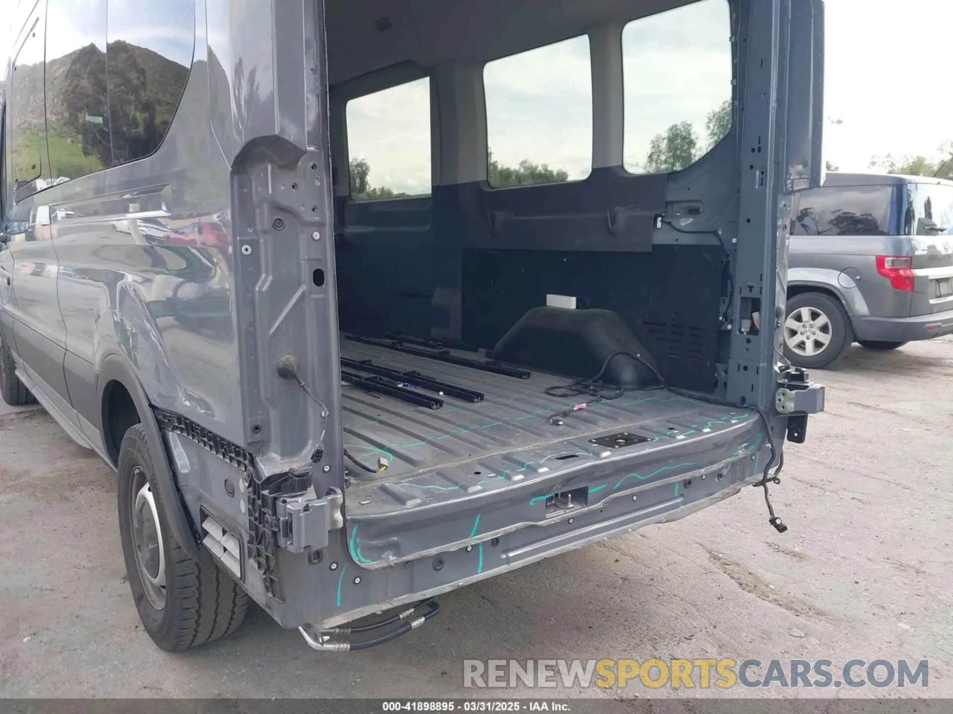 6 fotografías del automóvil dañado 1FBAX2C82PKB58582 FORD TRANSIT-350 PASSENGER VAN 2023