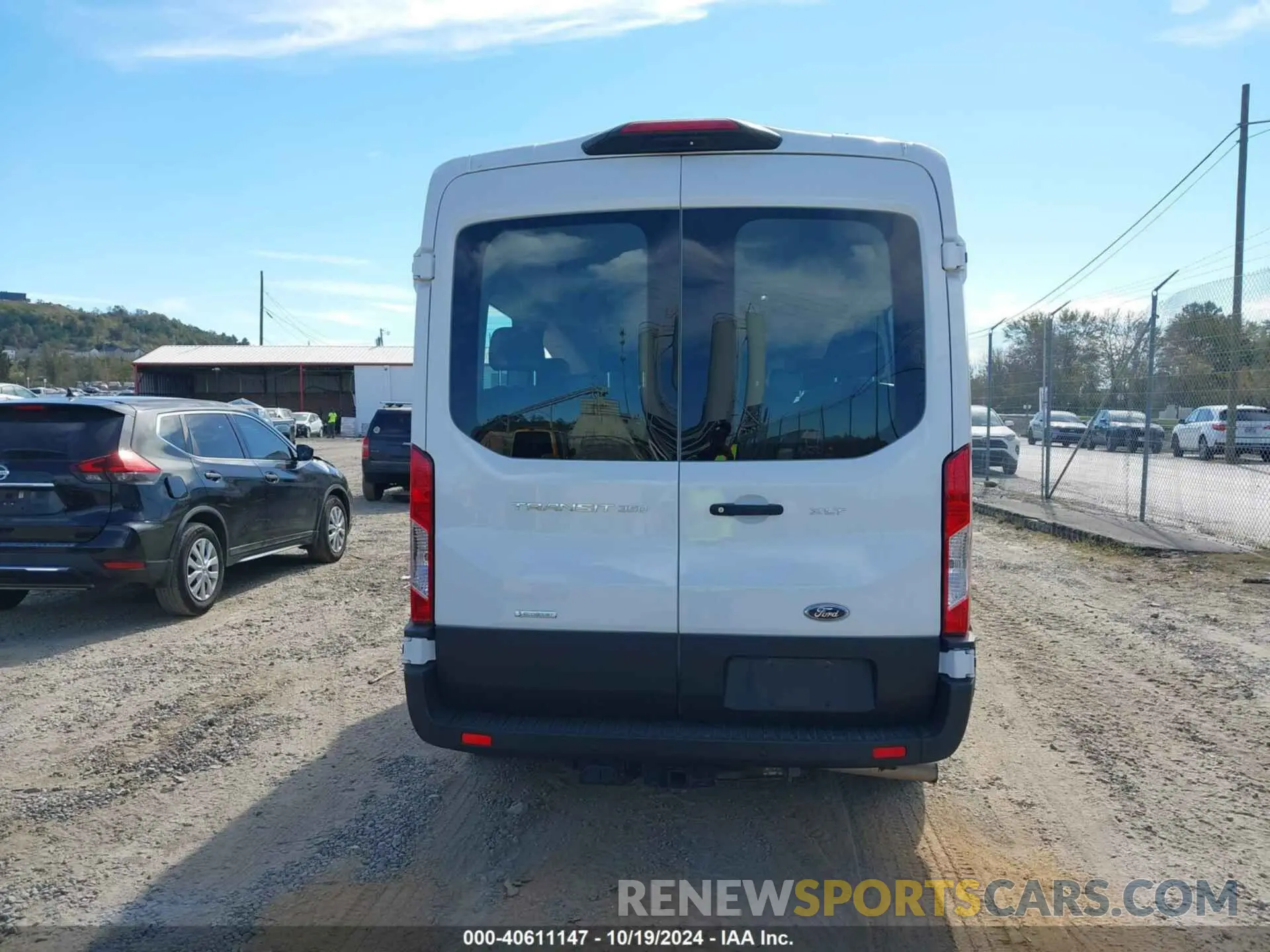 16 fotografías del automóvil dañado 1FBAX2CG0PKB68650 FORD TRANSIT-350 PASSENGER VAN 2023