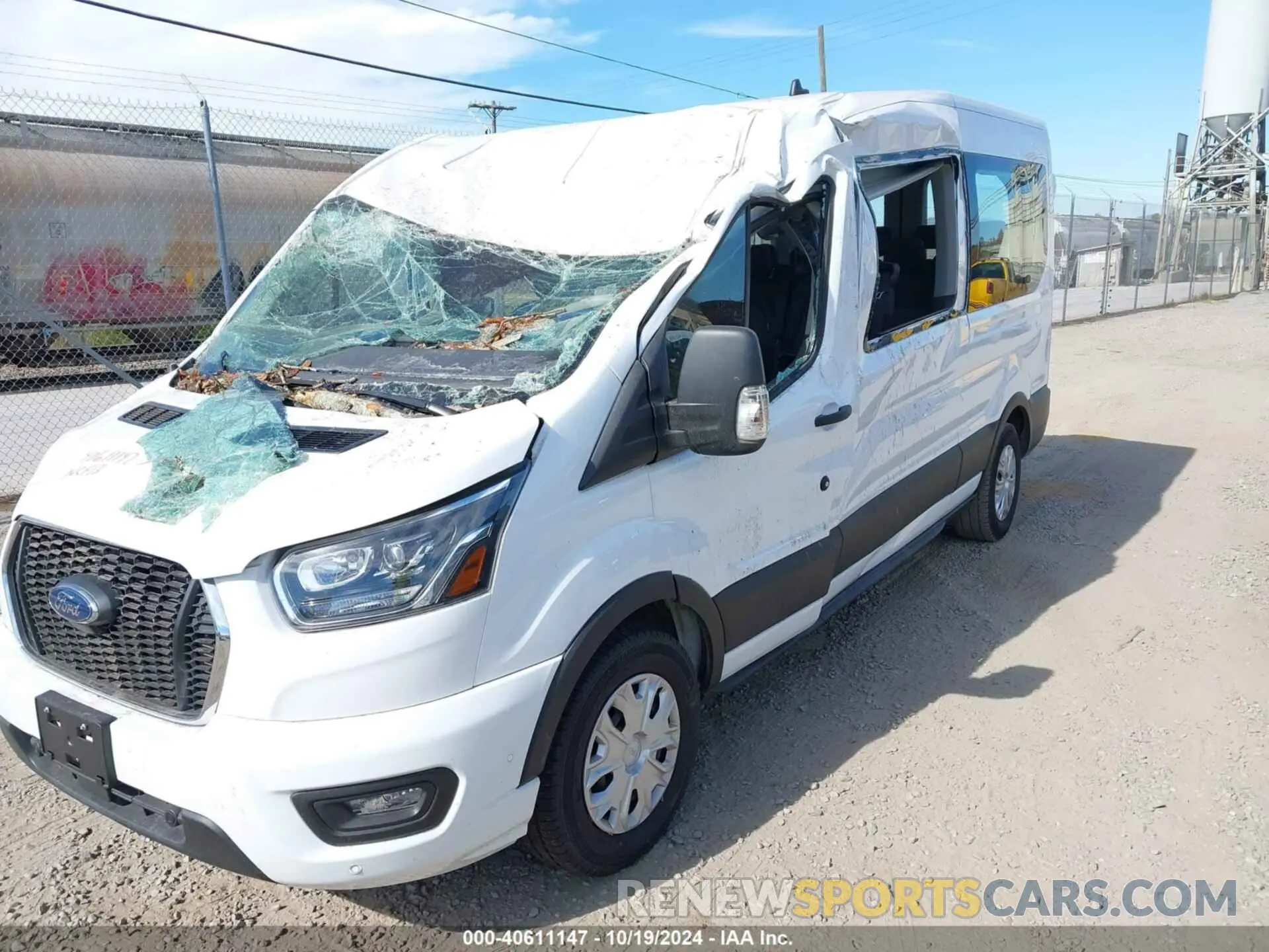2 fotografías del automóvil dañado 1FBAX2CG0PKB68650 FORD TRANSIT-350 PASSENGER VAN 2023