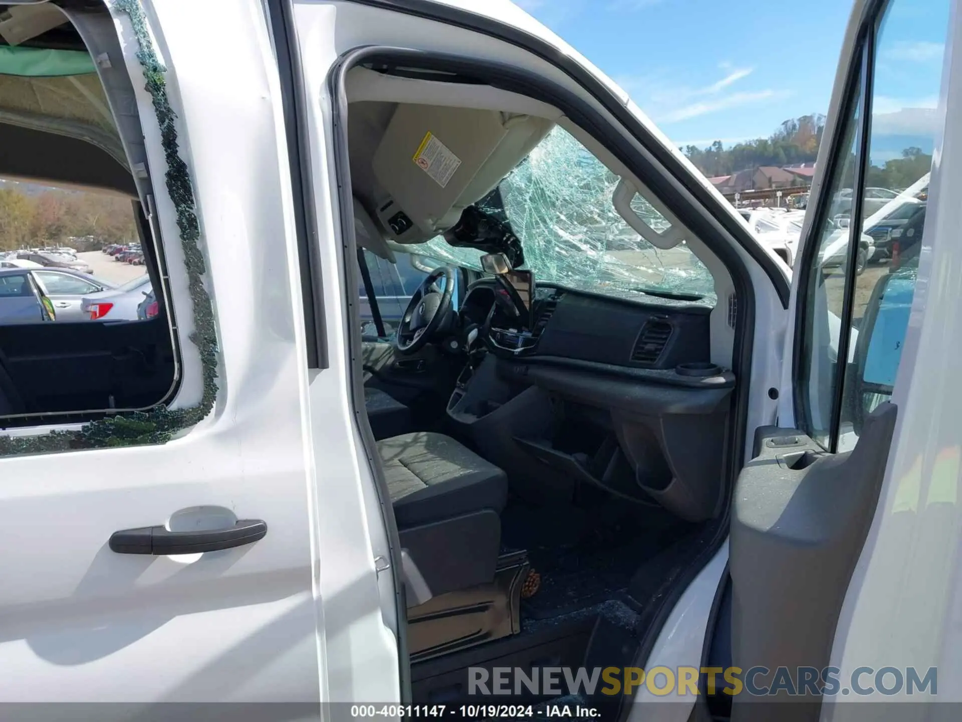 5 fotografías del automóvil dañado 1FBAX2CG0PKB68650 FORD TRANSIT-350 PASSENGER VAN 2023