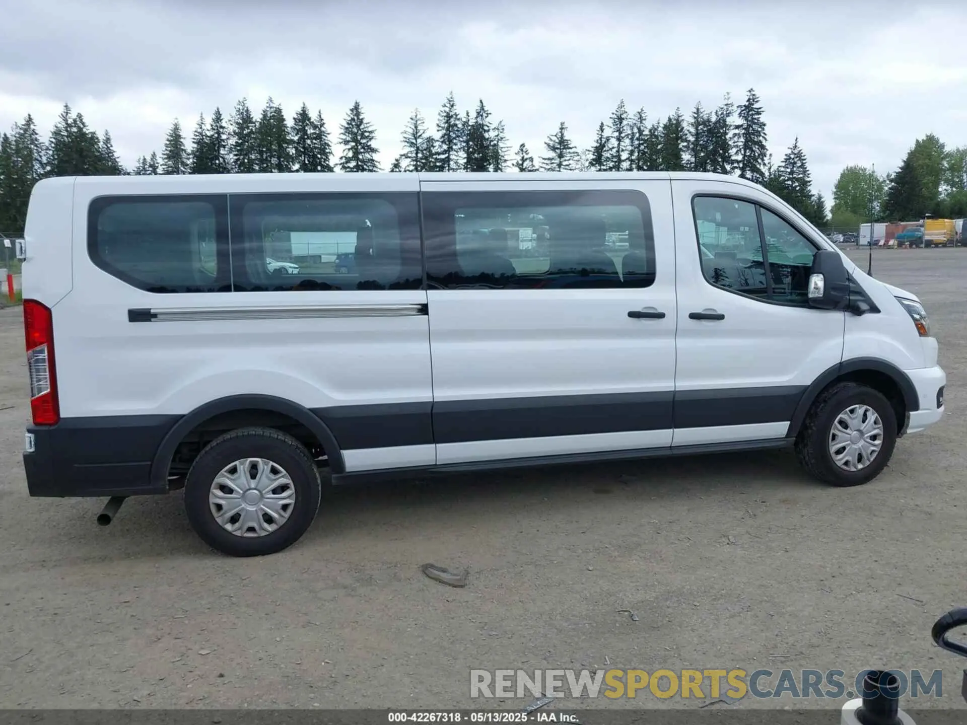 13 fotografías del automóvil dañado 1FBAX2Y81PKB41295 FORD TRANSIT-350 PASSENGER VAN 2023
