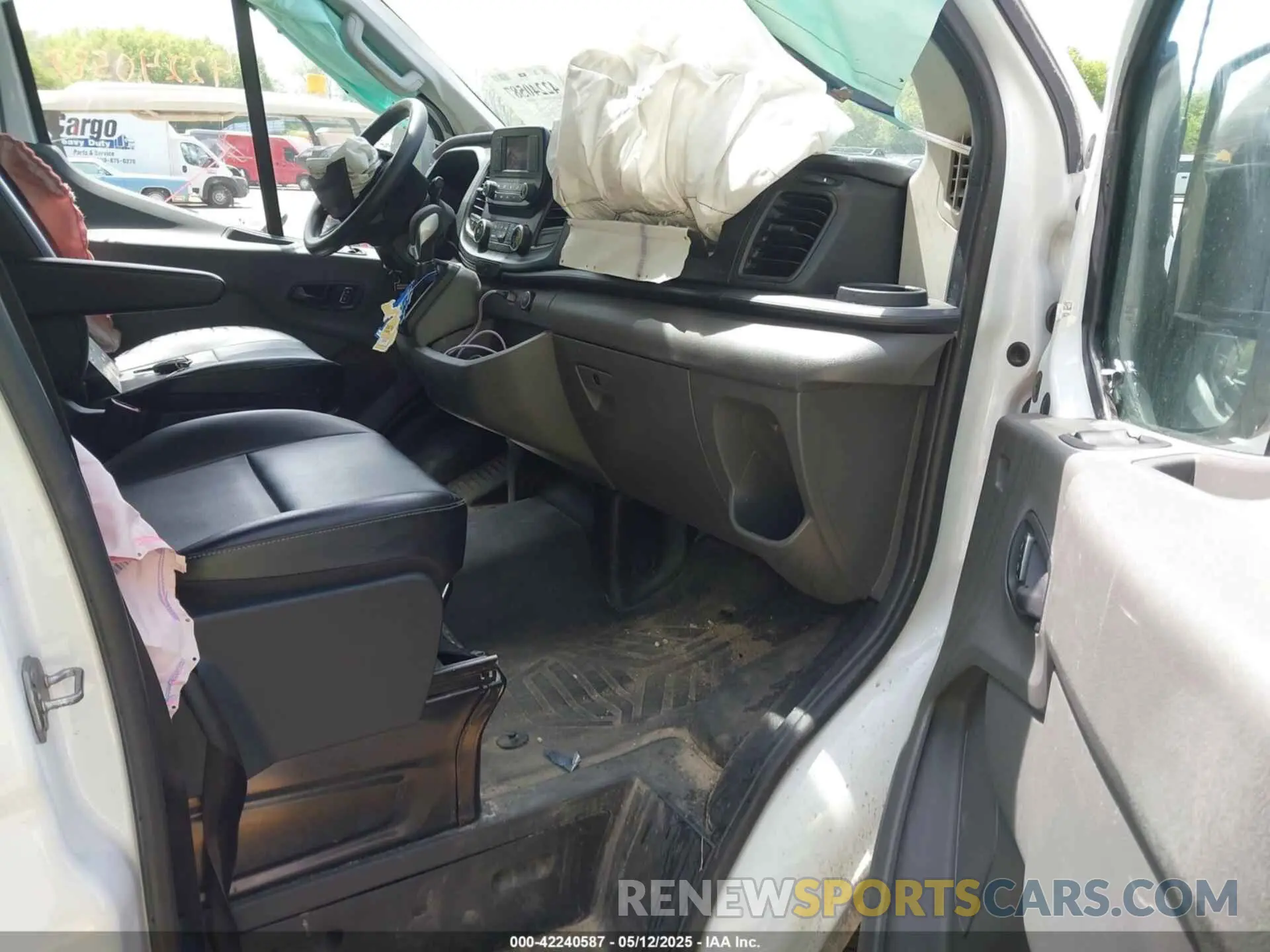 5 fotografías del automóvil dañado 1FBAX2Y82PKA55722 FORD TRANSIT-350 PASSENGER VAN 2023