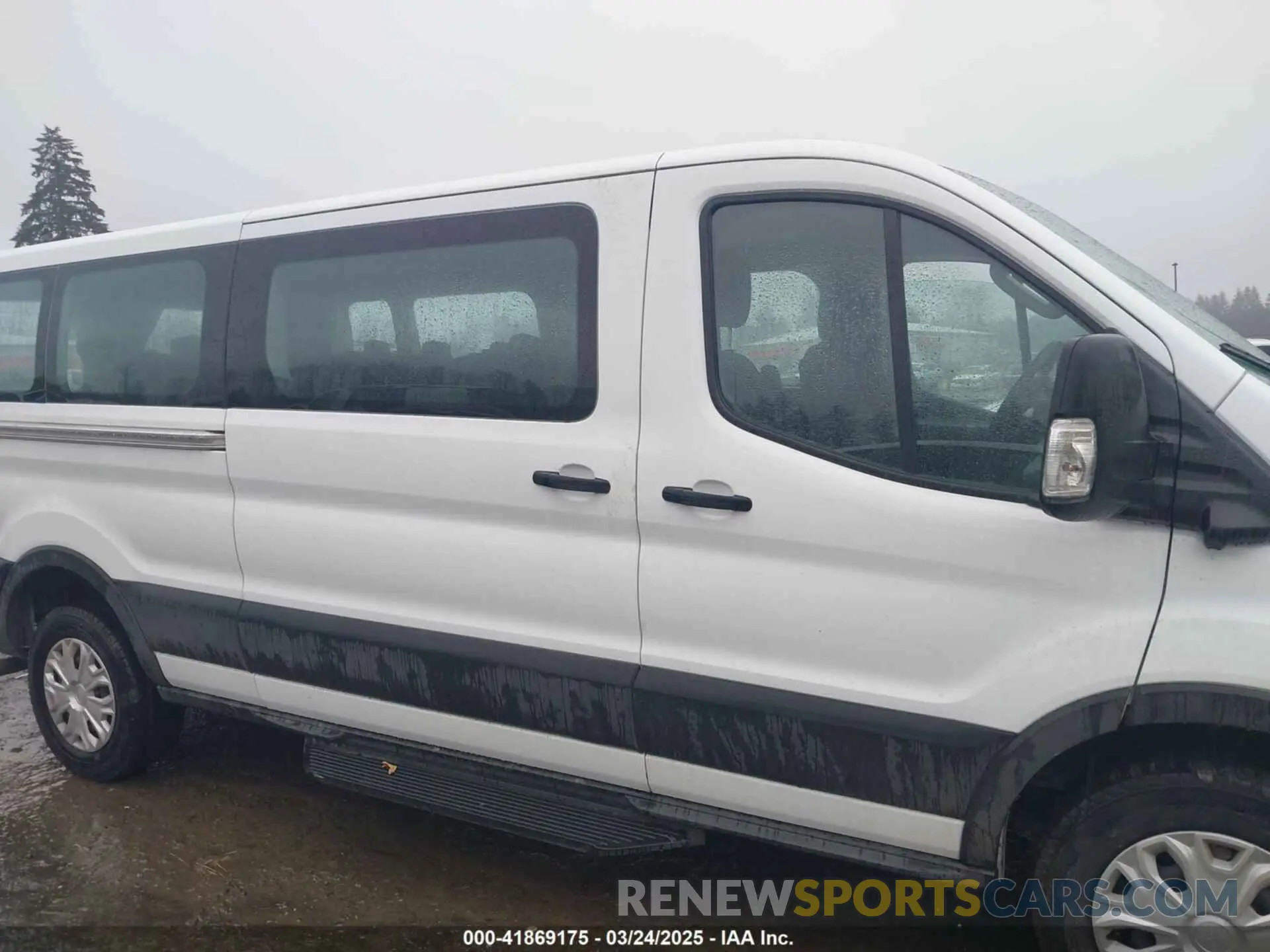 13 fotografías del automóvil dañado 1FBAX2Y83PKA49279 FORD TRANSIT-350 PASSENGER VAN 2023