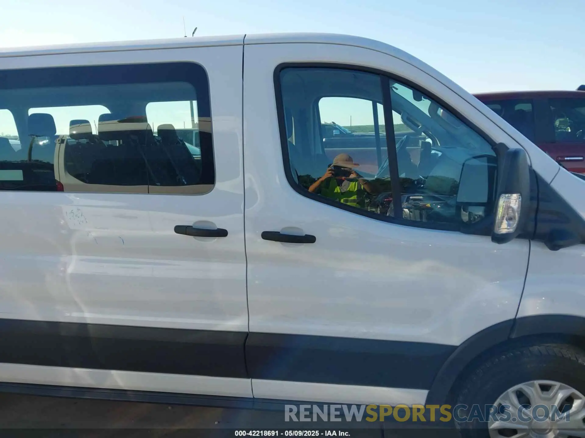13 fotografías del automóvil dañado 1FBAX2Y8XPKB41098 FORD TRANSIT-350 PASSENGER VAN 2023