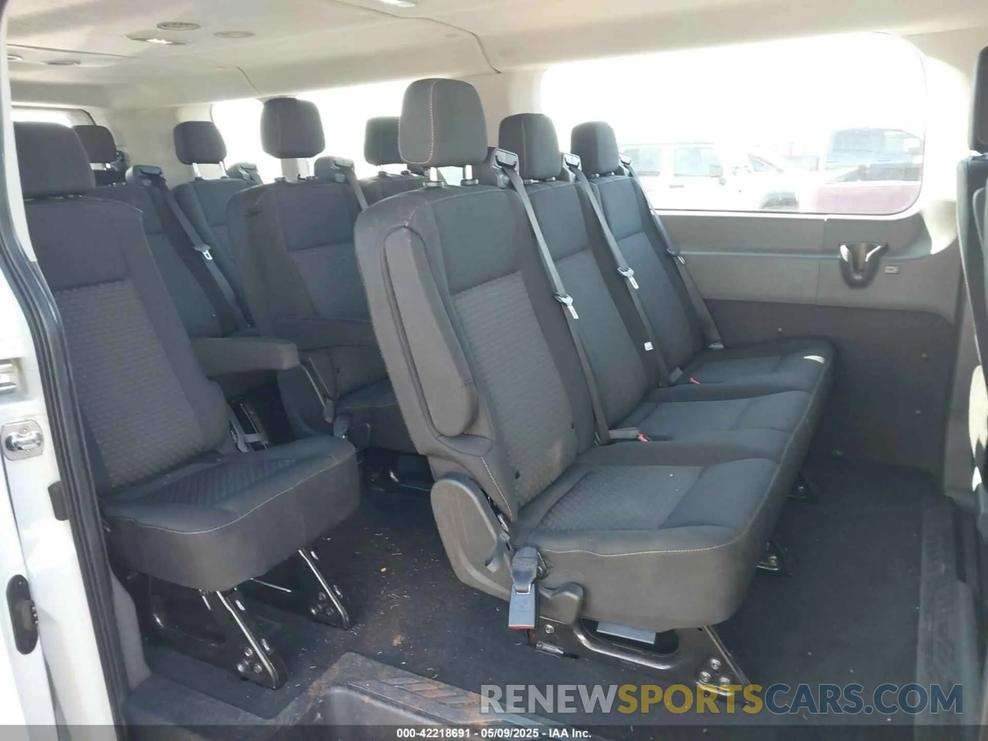 8 fotografías del automóvil dañado 1FBAX2Y8XPKB41098 FORD TRANSIT-350 PASSENGER VAN 2023