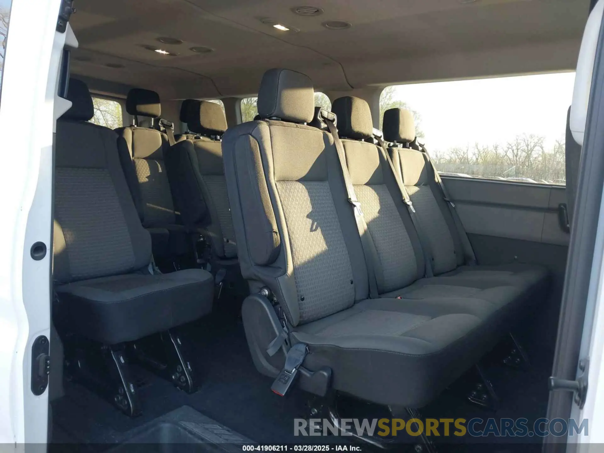 8 fotografías del automóvil dañado 1FBAX2YG1PKA89545 FORD TRANSIT-350 PASSENGER VAN 2023