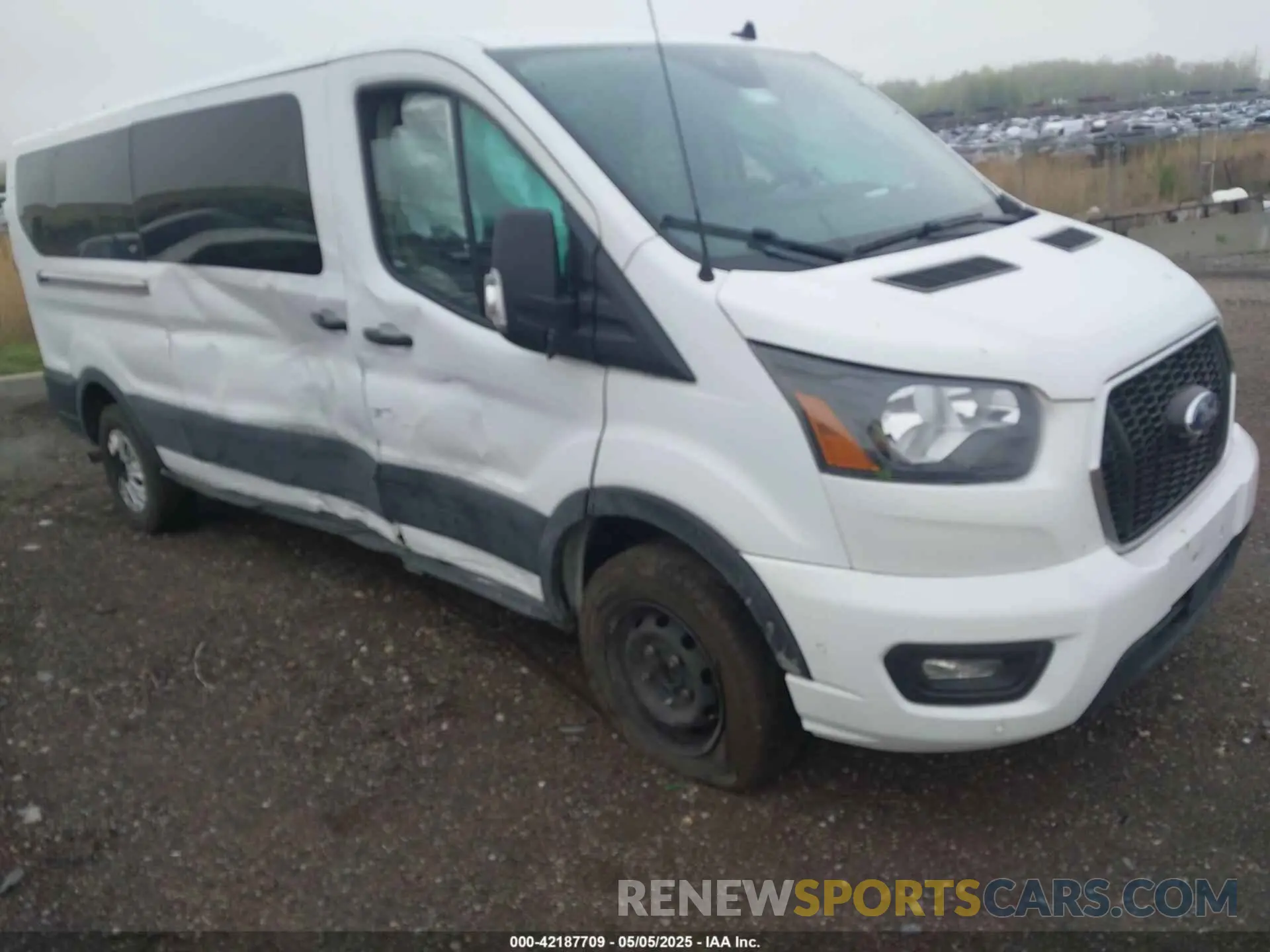 13 fotografías del automóvil dañado 1FBAX2YG1PKA92302 FORD TRANSIT-350 PASSENGER VAN 2023