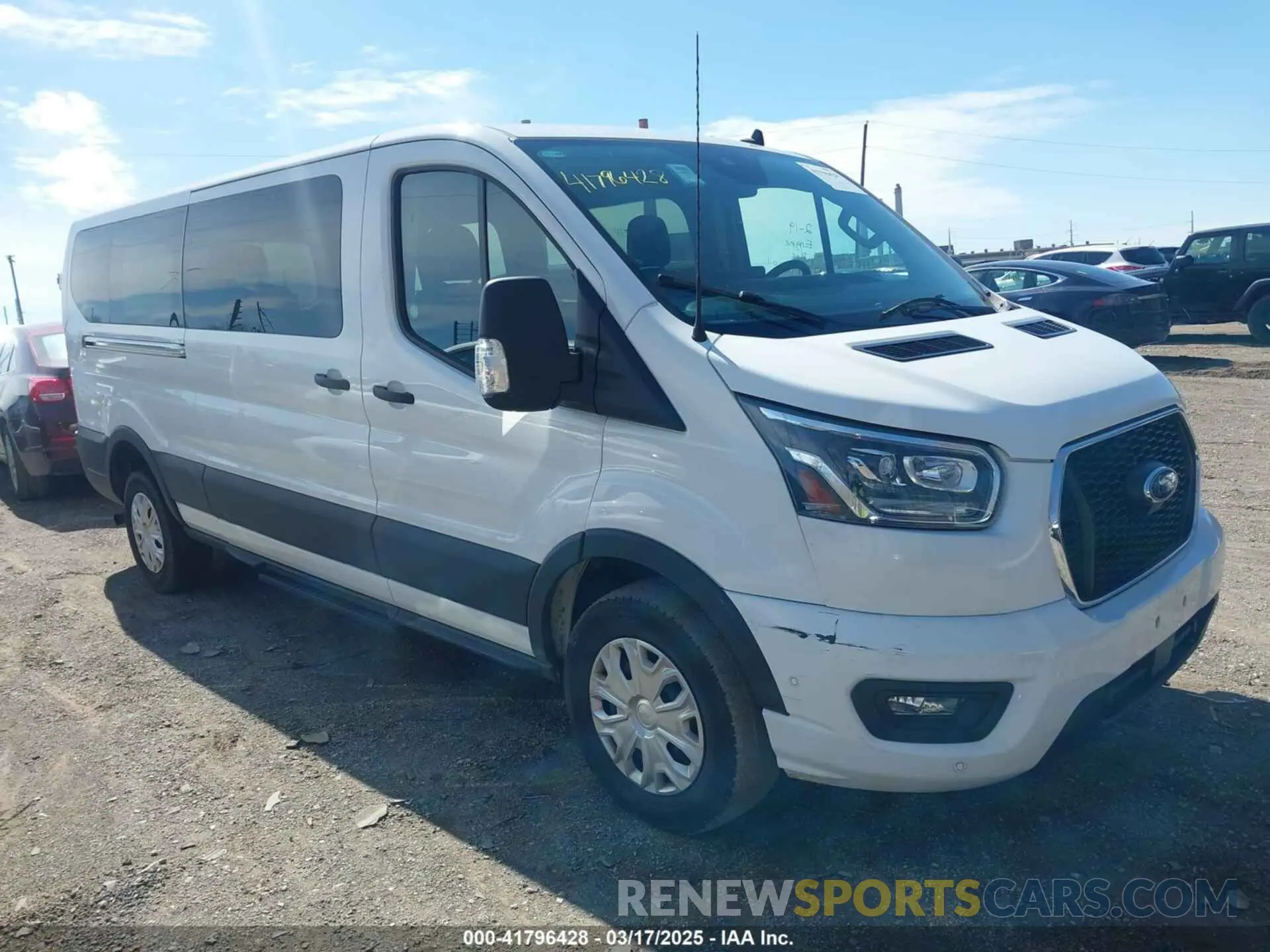 17 fotografías del automóvil dañado 1FBAX2YG2PKA45201 FORD TRANSIT-350 PASSENGER VAN 2023
