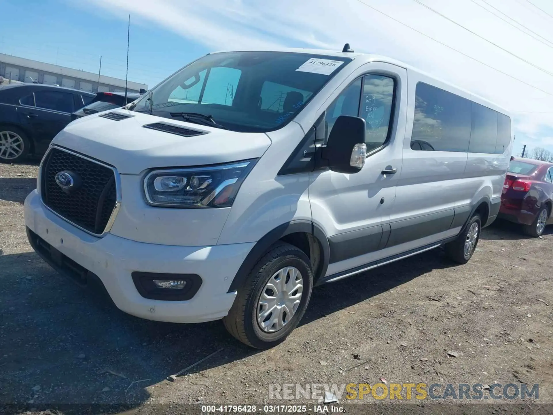 2 fotografías del automóvil dañado 1FBAX2YG2PKA45201 FORD TRANSIT-350 PASSENGER VAN 2023