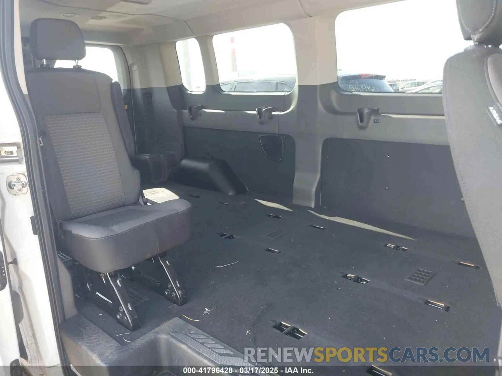 8 fotografías del automóvil dañado 1FBAX2YG2PKA45201 FORD TRANSIT-350 PASSENGER VAN 2023