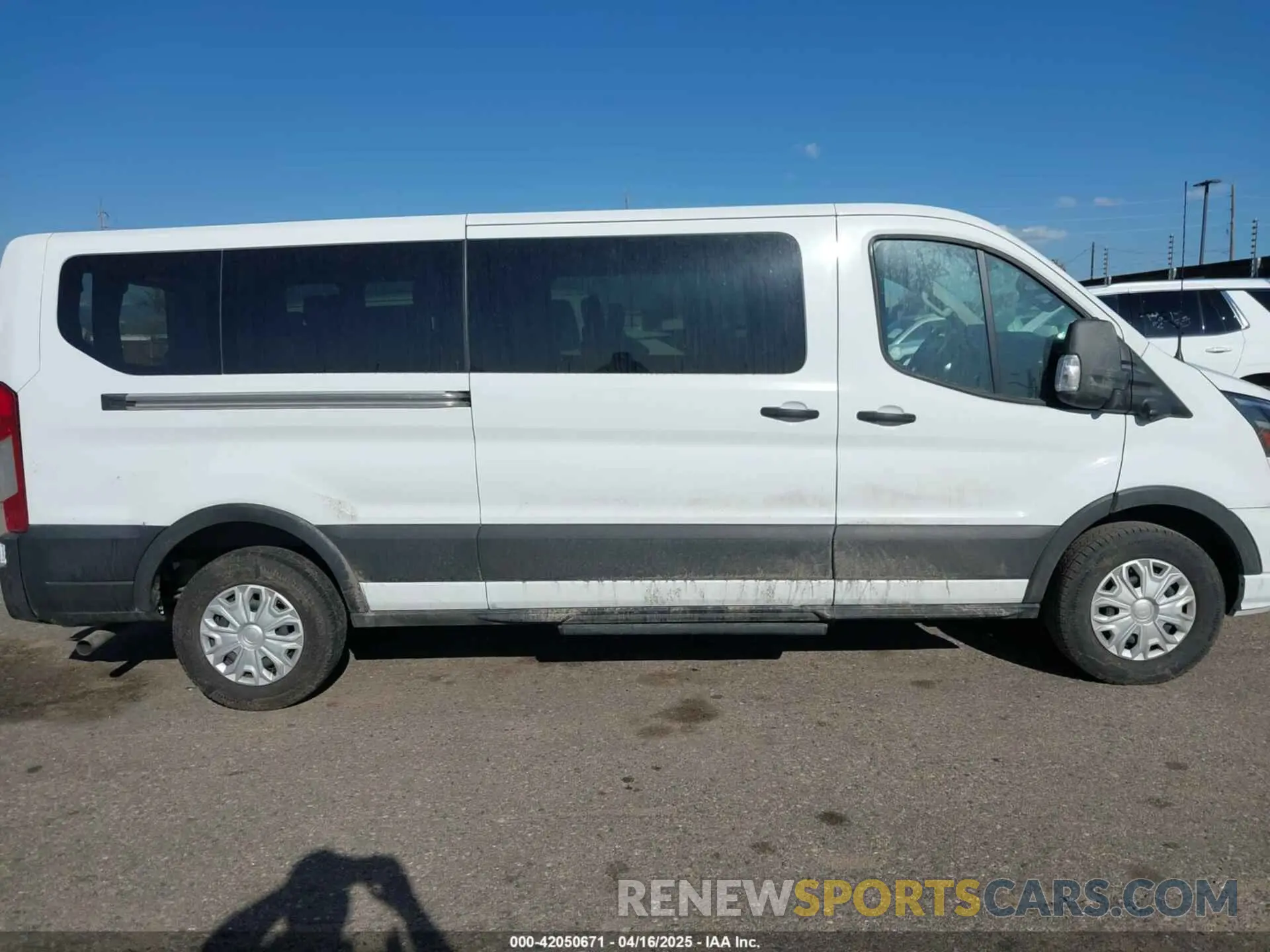 13 fotografías del automóvil dañado 1FBAX2YG2PKA93779 FORD TRANSIT-350 PASSENGER VAN 2023