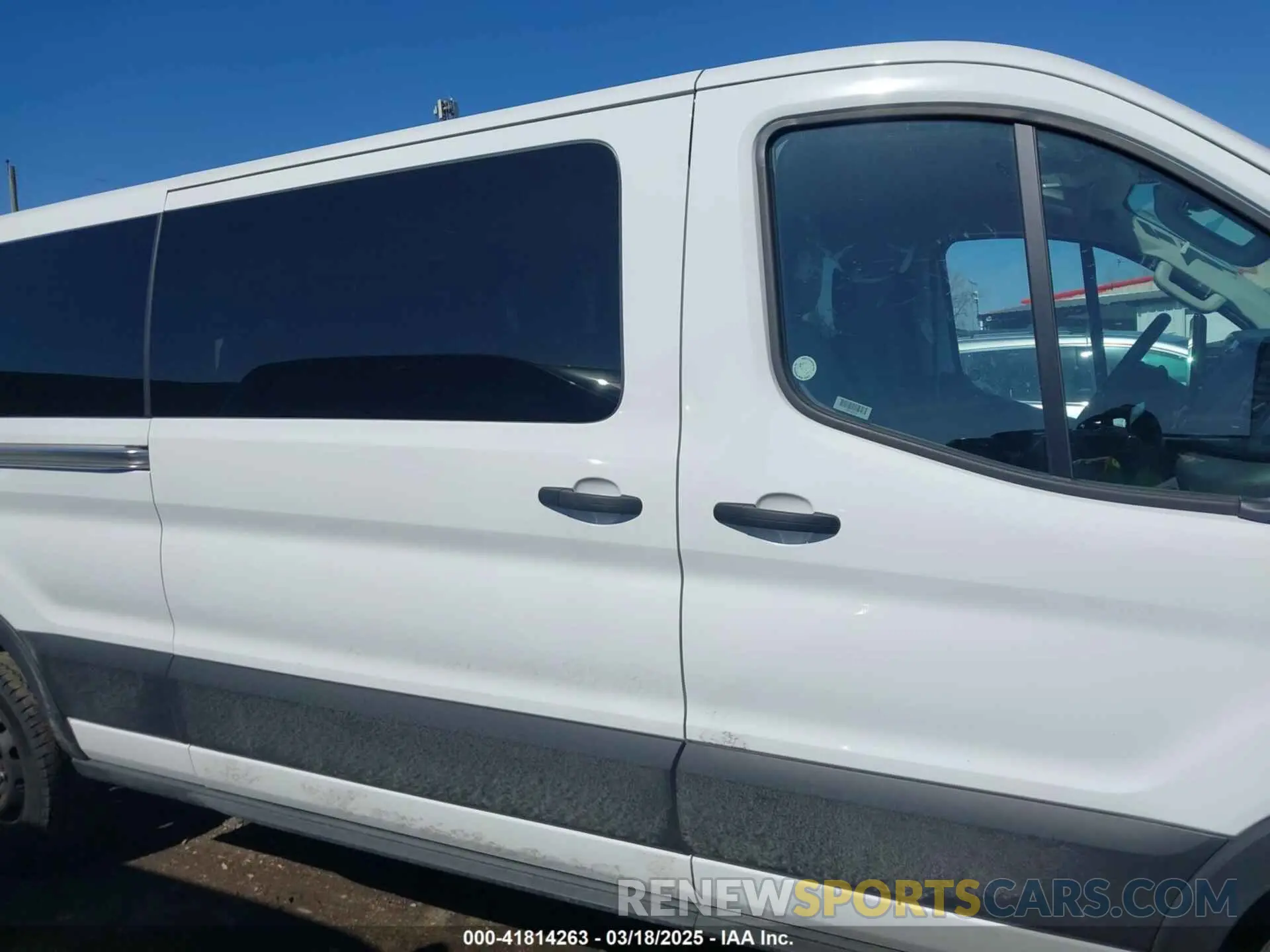 13 fotografías del automóvil dañado 1FBAX2YG2PKB09012 FORD TRANSIT-350 PASSENGER VAN 2023